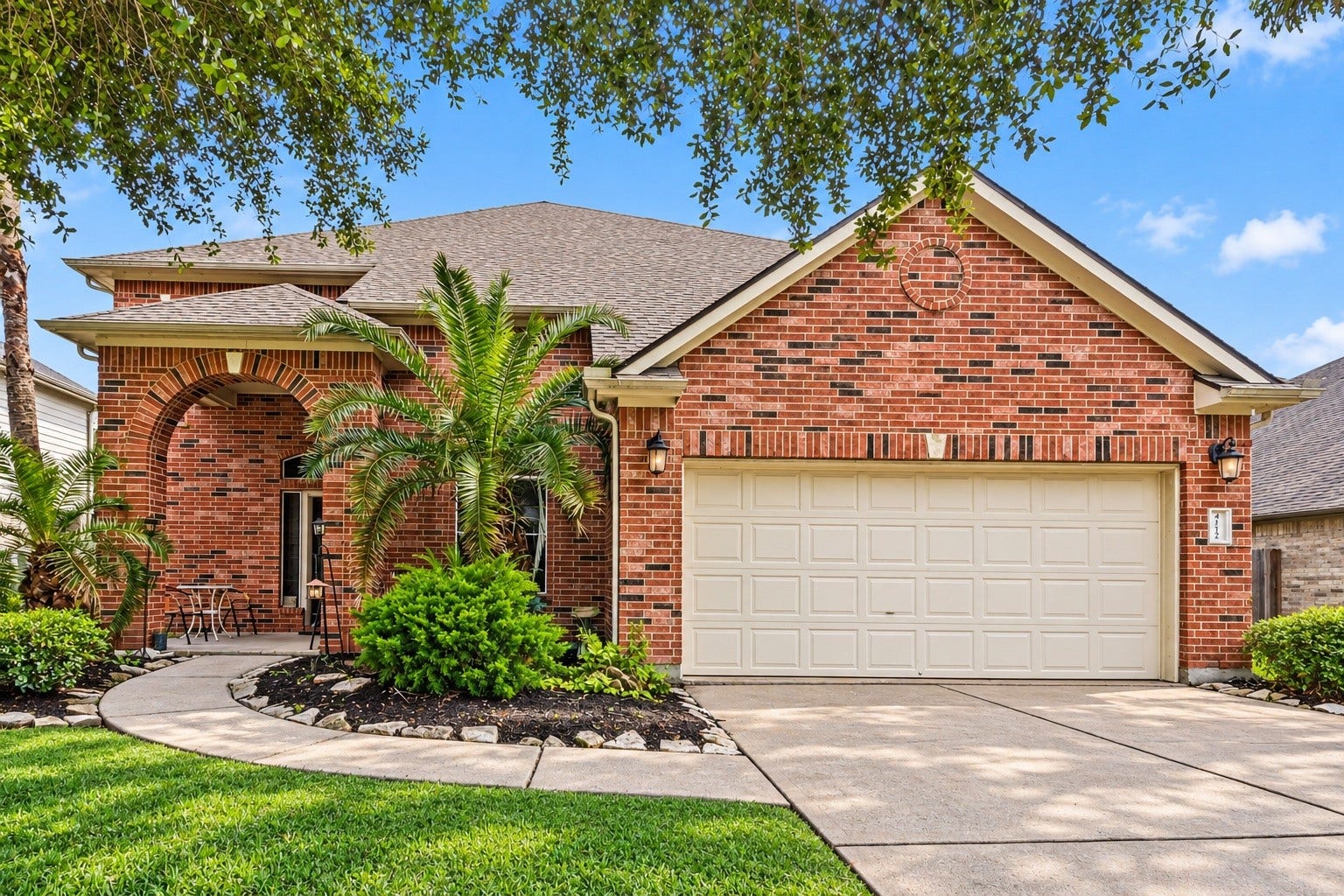 4112 S Meridian Greens Drive, Dickinson, TX 77539 4112 S Meridian Greens Drive, Dickinson, TX 77539
