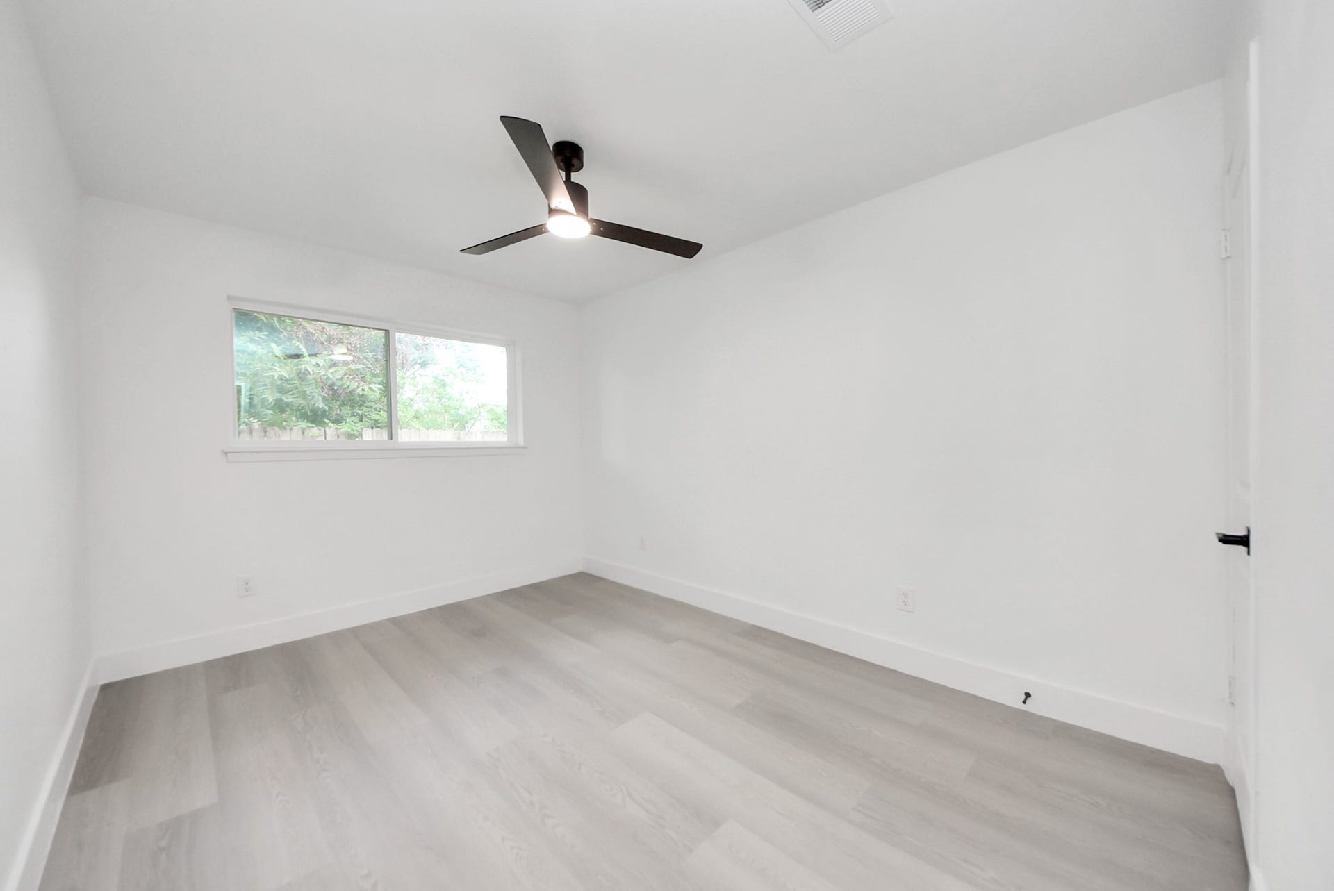 1101 Flint Street, Houston, TX 77029 1101 Flint Street, Houston, TX 77029