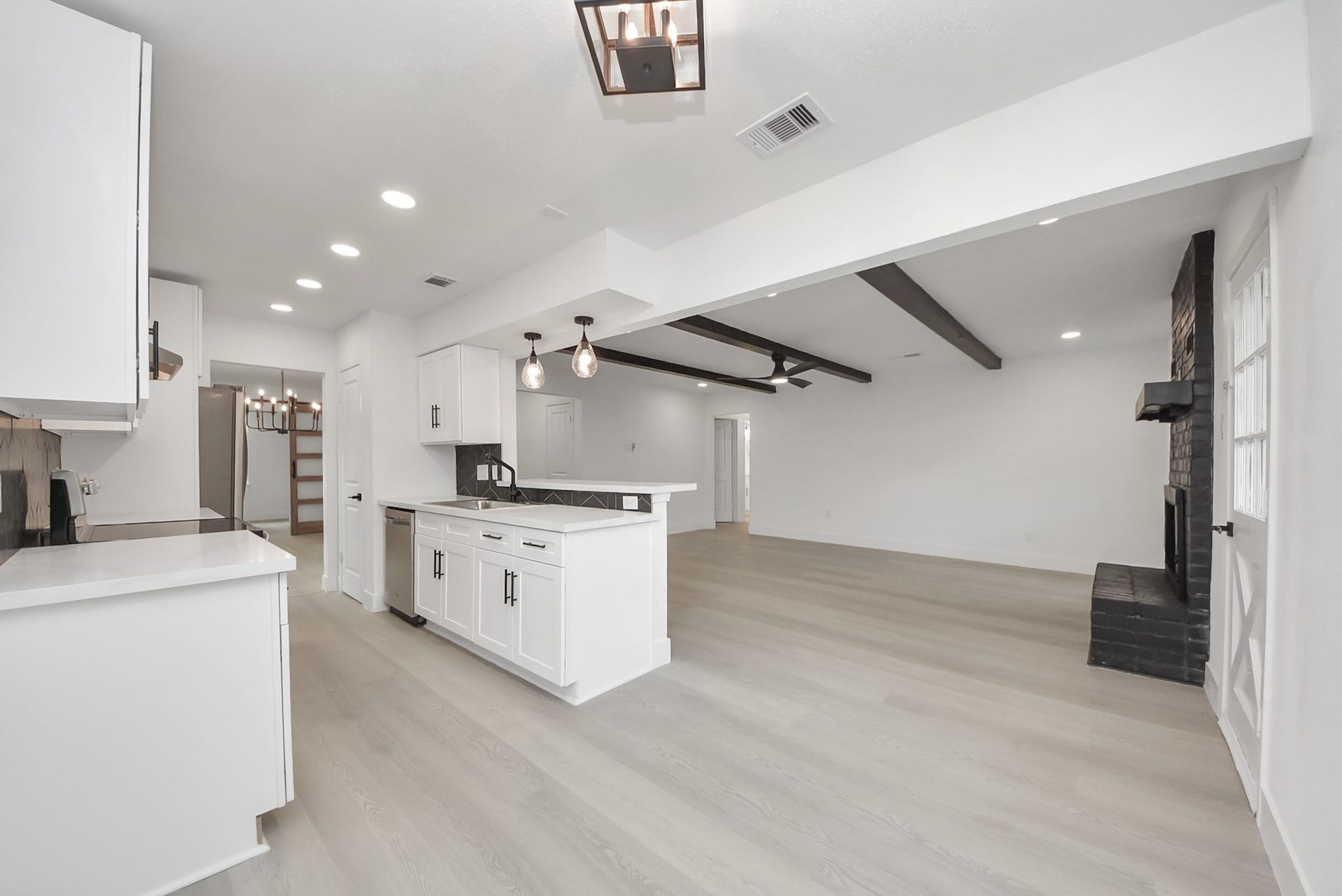 1101 Flint Street, Houston, TX 77029 1101 Flint Street, Houston, TX 77029