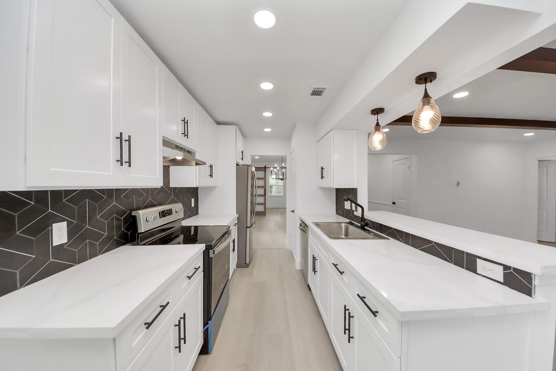 1101 Flint Street, Houston, TX 77029 1101 Flint Street, Houston, TX 77029