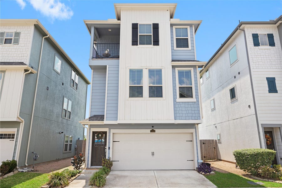 Property photo for 11918 Oakmont Valley Trace, Houston, TX