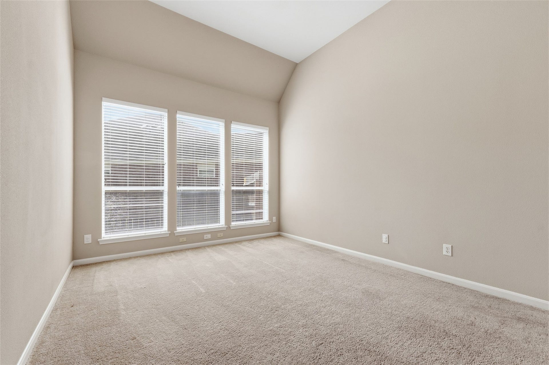 4006 Wolf Springs Court, Sugar Land, TX 77479
