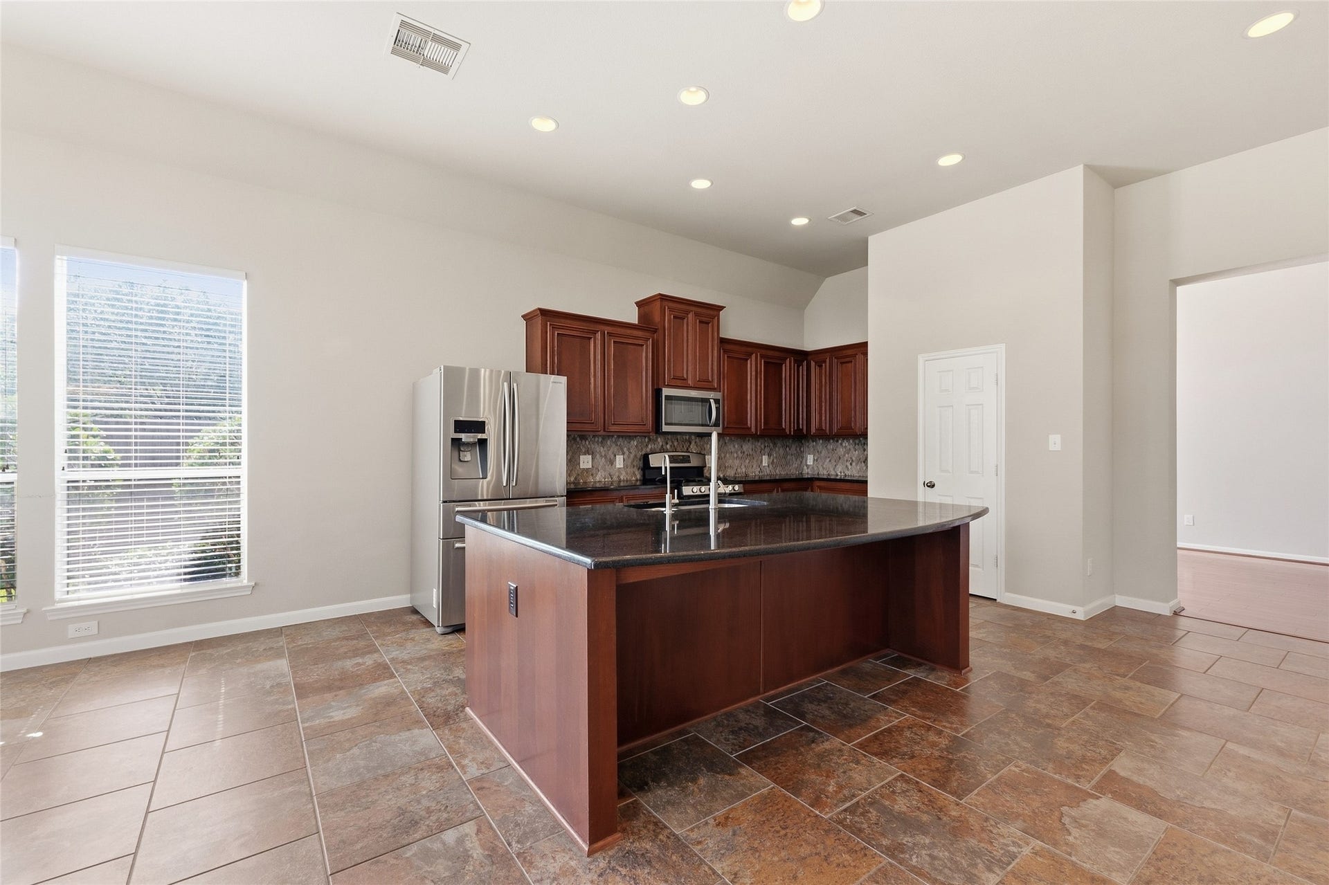 4006 Wolf Springs Court, Sugar Land, TX 77479