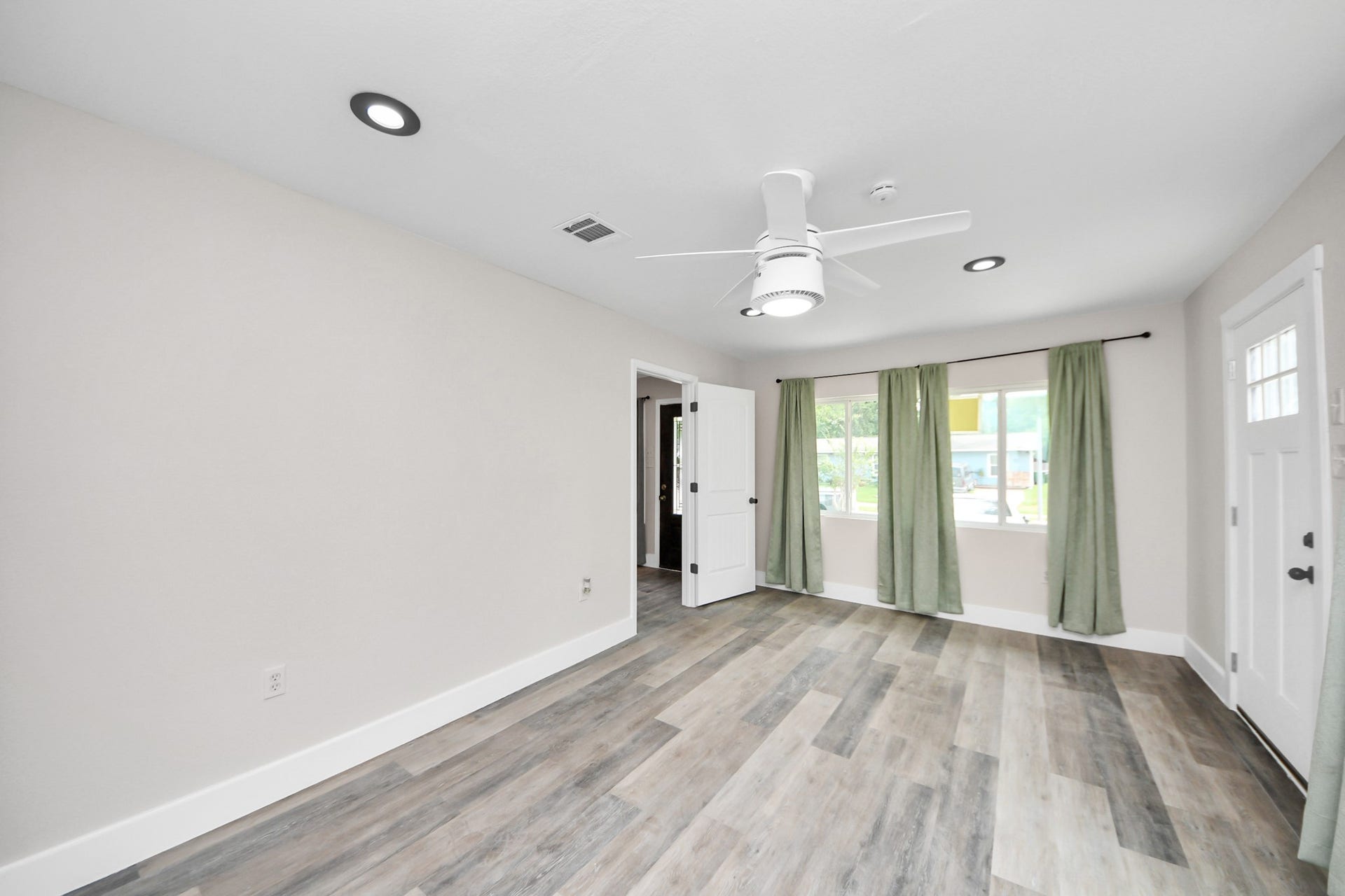 5903 Belneath Street, Houston, TX 77033