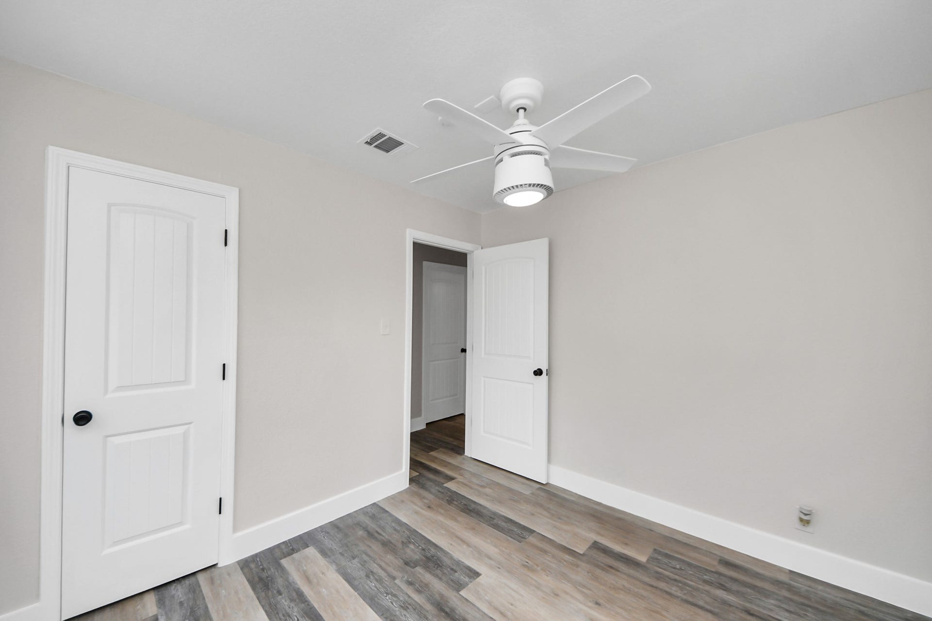 Unit B room 2