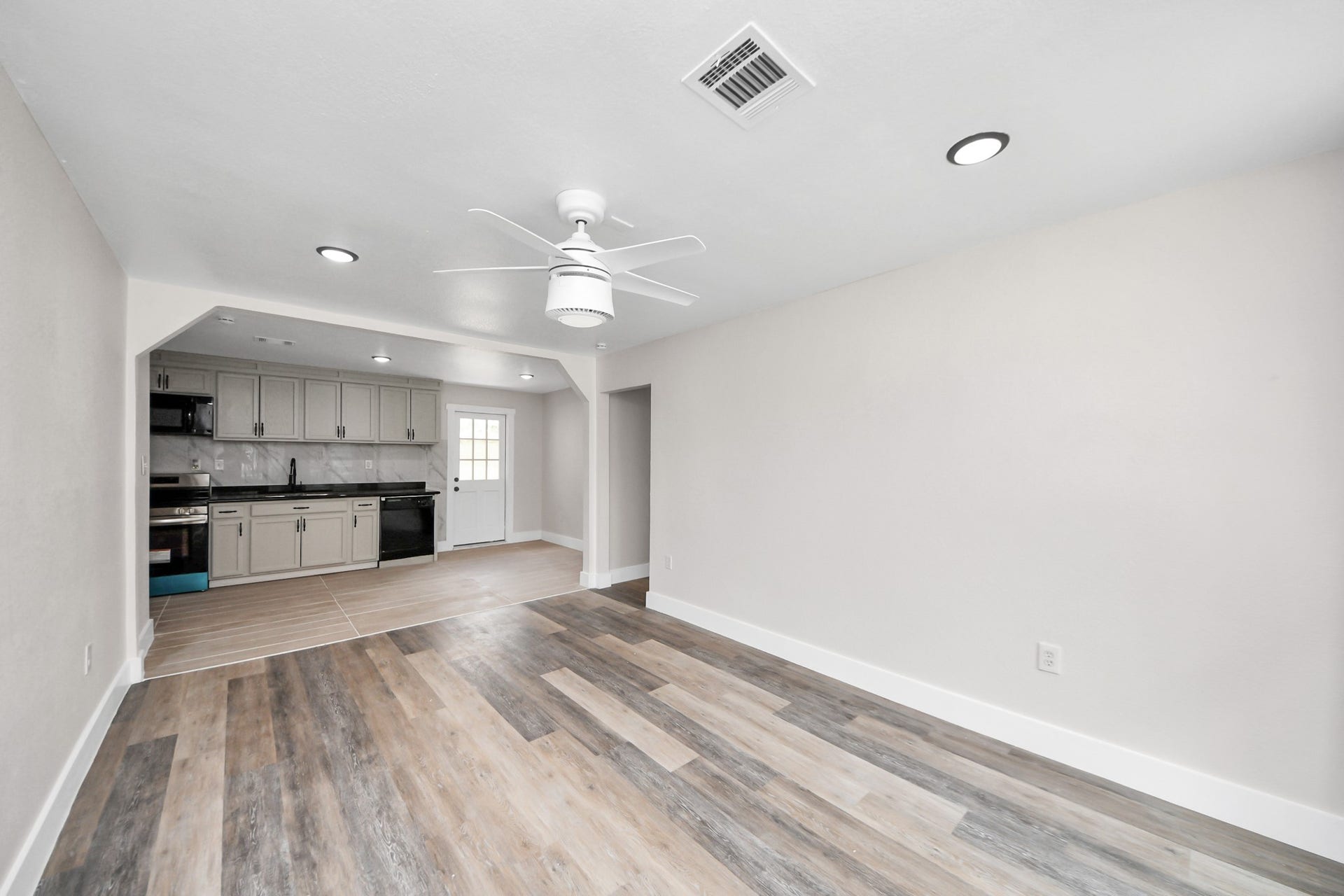 5903 Belneath Street, Houston, TX 77033