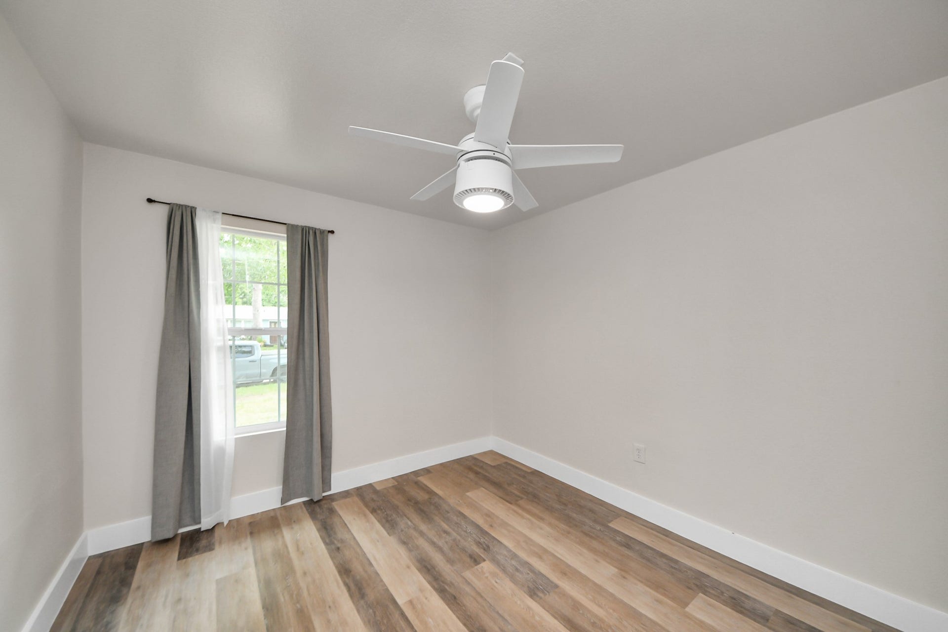 5903 Belneath Street, Houston, TX 77033