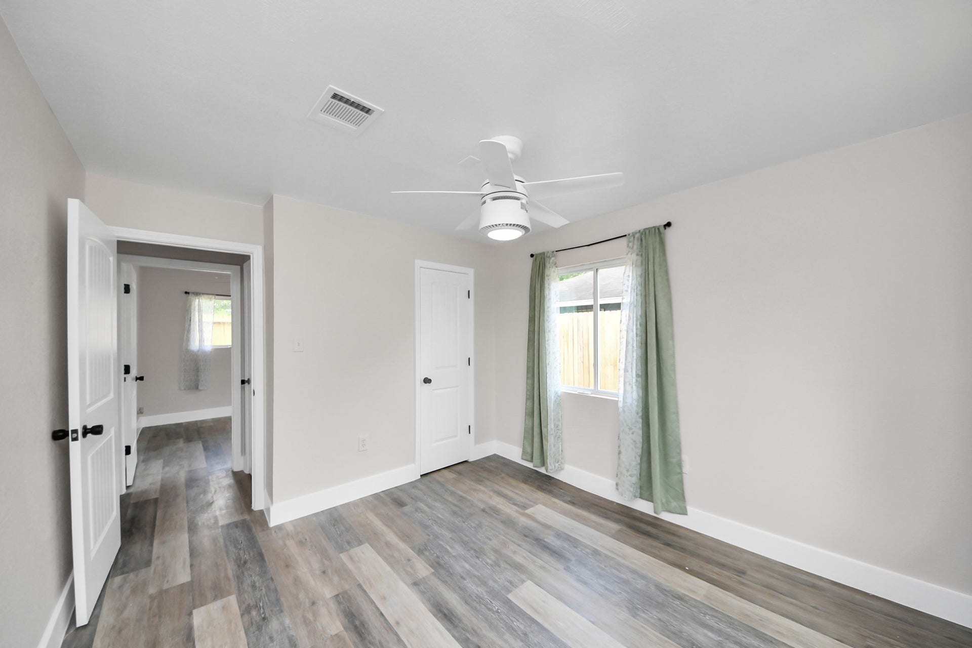 5903 Belneath Street, Houston, TX 77033