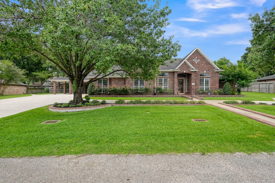 Property photo for 9832 W Shore Drive, Willis, TX