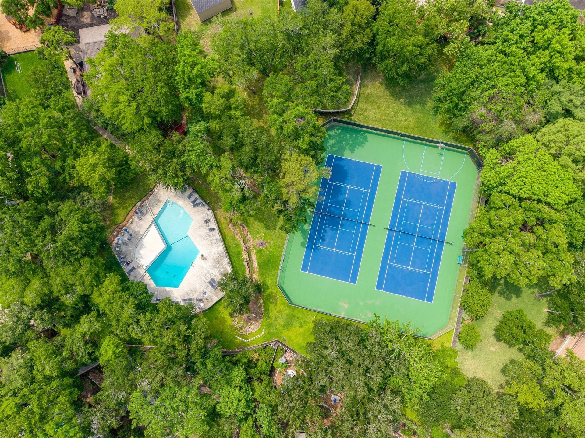 12219 Ravenmoor Drive, Houston, TX 77077 First clubhouse, located on Carriage Hill Dr