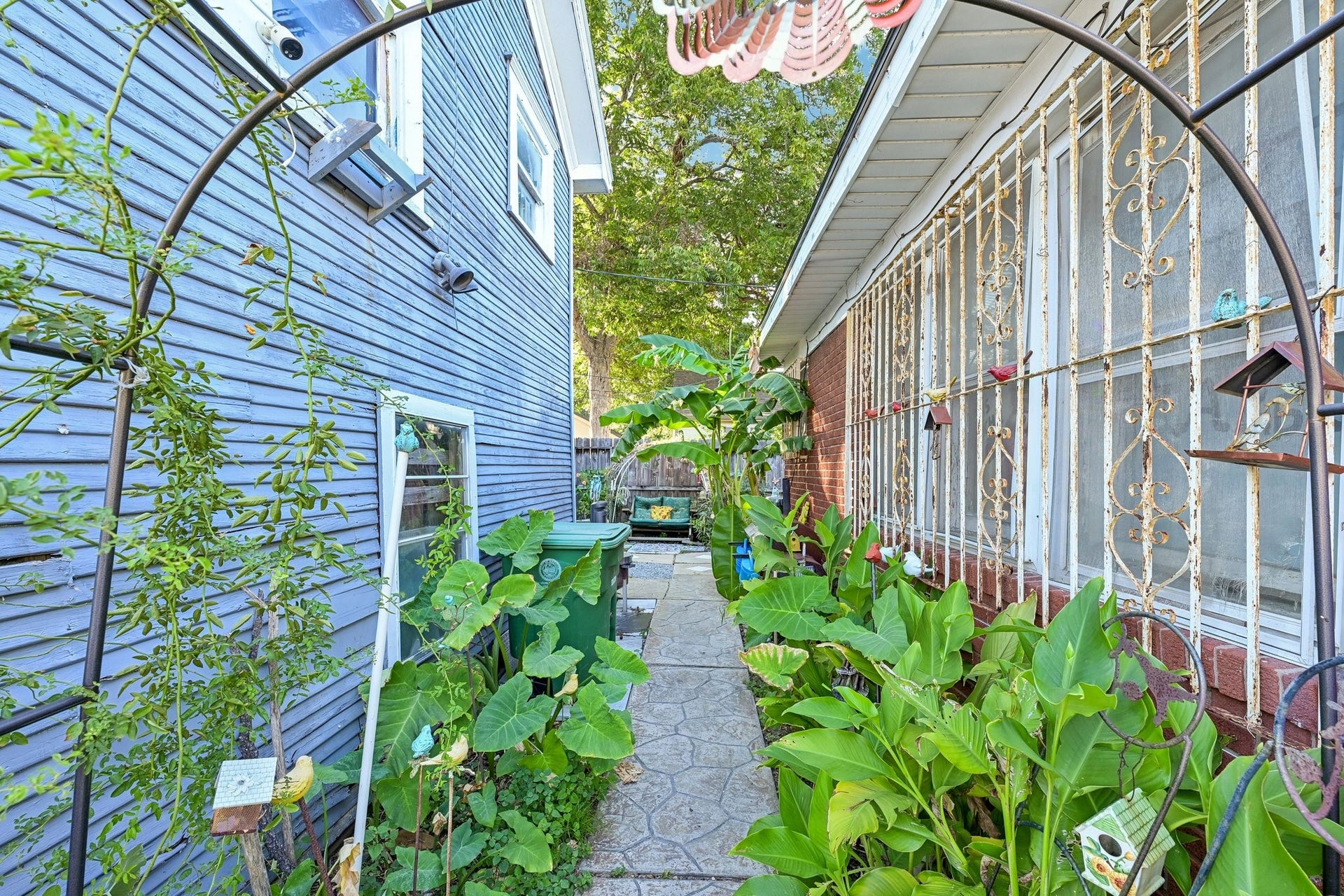 1466 Lawson Street, Houston, TX 77023 Walkway between Broadmoor house and Garage Apartment