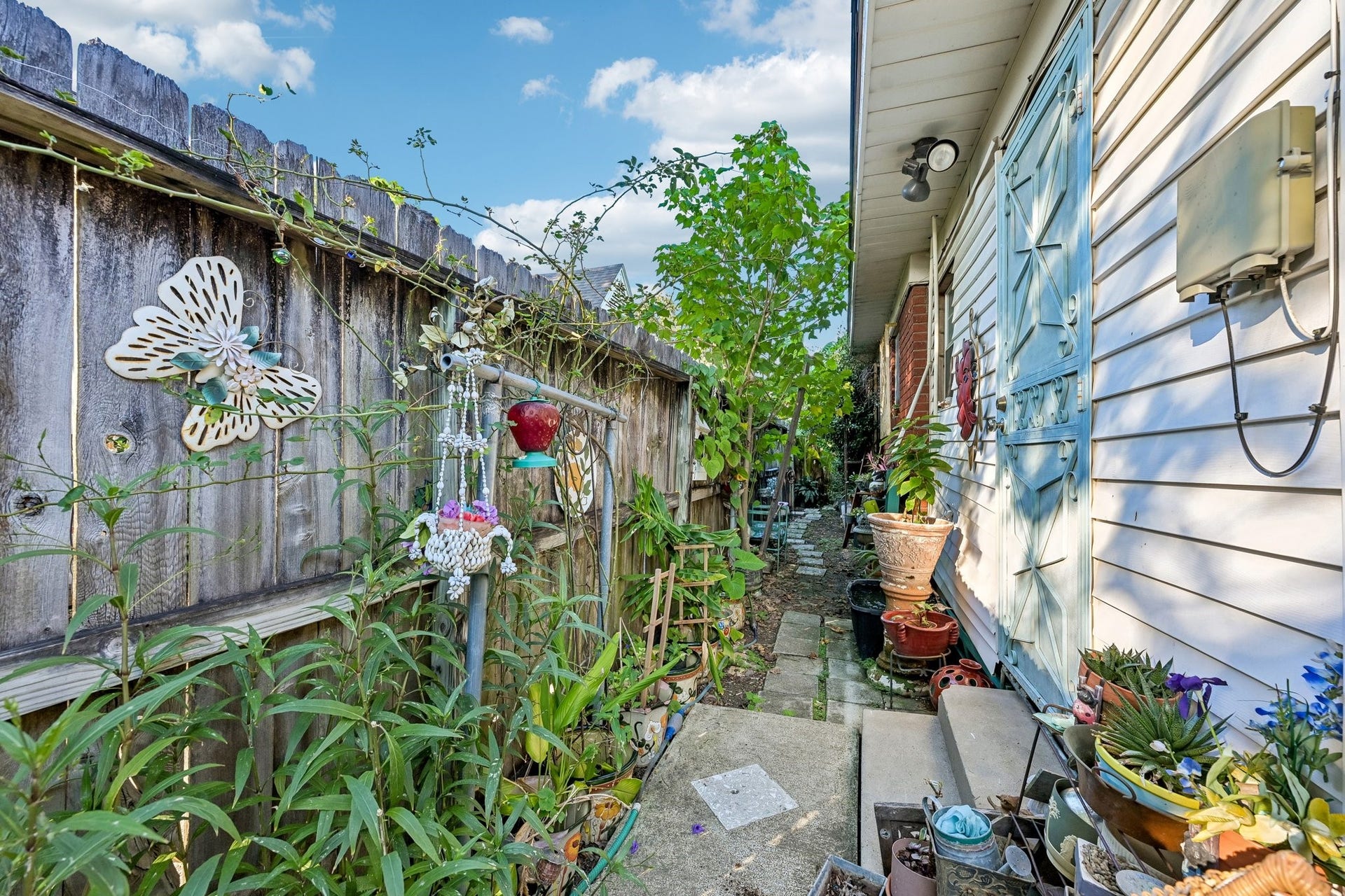 1466 Lawson Street, Houston, TX 77023 1466 Lawson Street, Houston, TX 77023