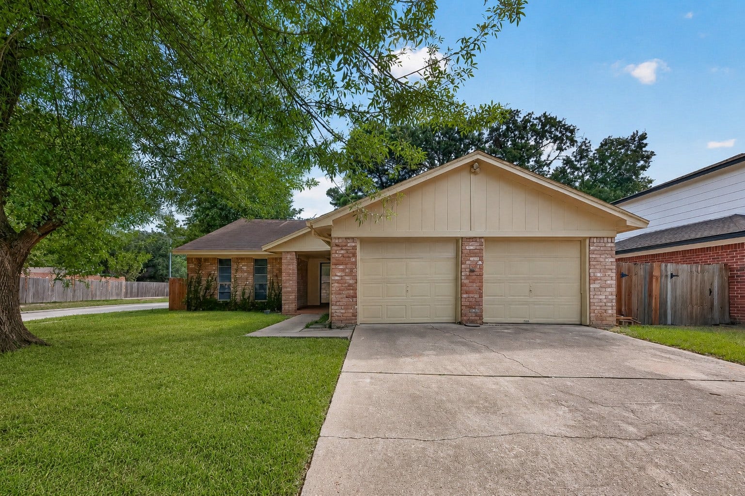 24050 Spring Briar Lane, Spring, TX 77373 24050 Spring Briar Lane, Spring, TX 77373