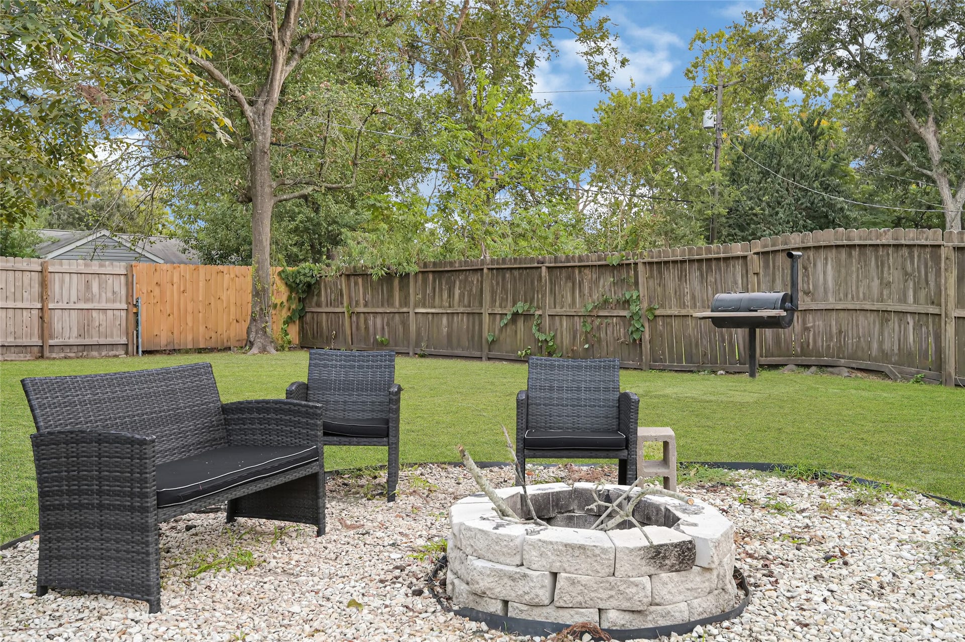 1303 Bowie Street, La Marque, TX 77568 1303 Bowie Street, La Marque, TX 77568