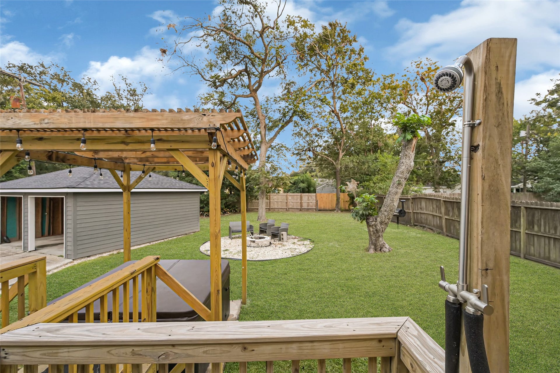 1303 Bowie Street, La Marque, TX 77568 1303 Bowie Street, La Marque, TX 77568