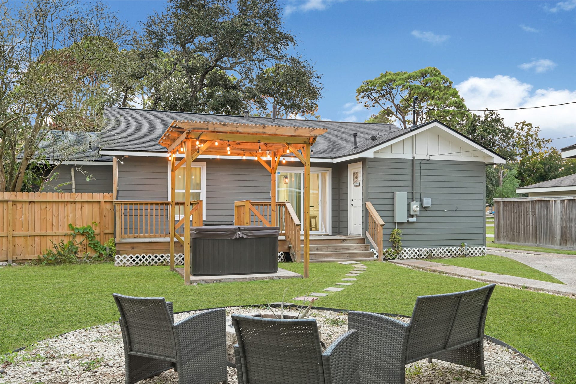 1303 Bowie Street, La Marque, TX 77568 1303 Bowie Street, La Marque, TX 77568