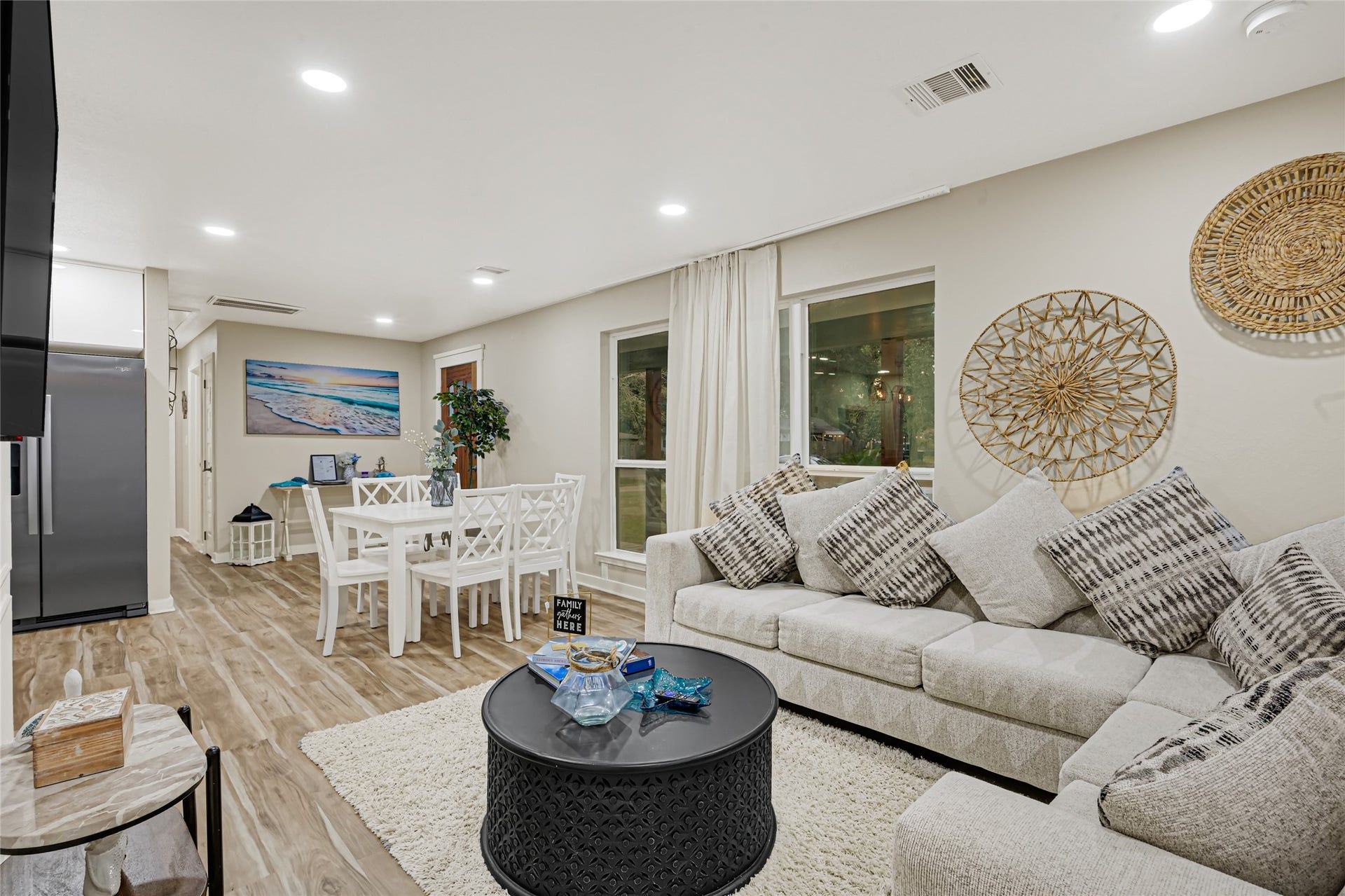 1303 Bowie Street, La Marque, TX 77568 1303 Bowie Street, La Marque, TX 77568