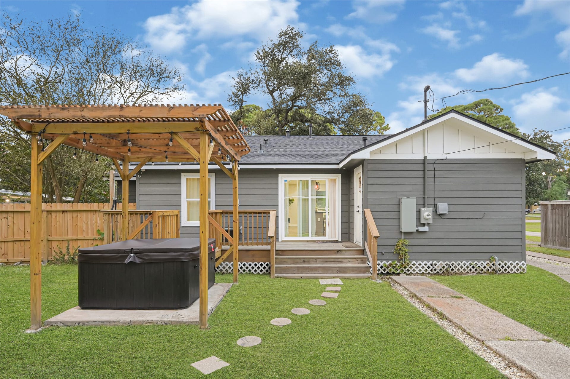 1303 Bowie Street, La Marque, TX 77568 1303 Bowie Street, La Marque, TX 77568