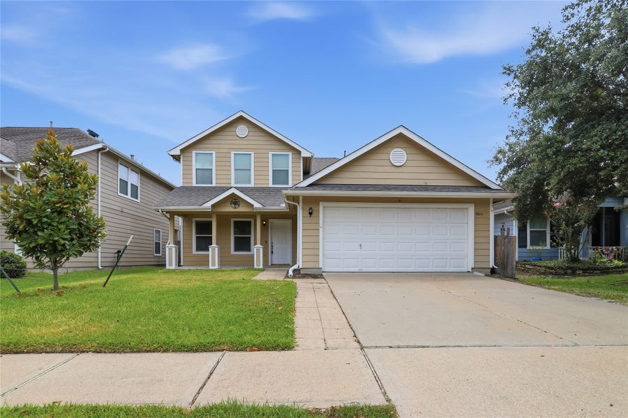 Property photo for 19810 River Breeze Drive, Tomball, TX