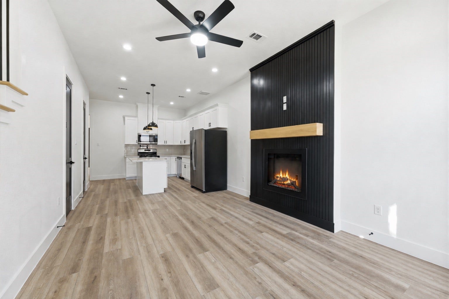 4653 Phlox Street, Houston, TX 77051 4653 Phlox Street, Houston, TX 77051