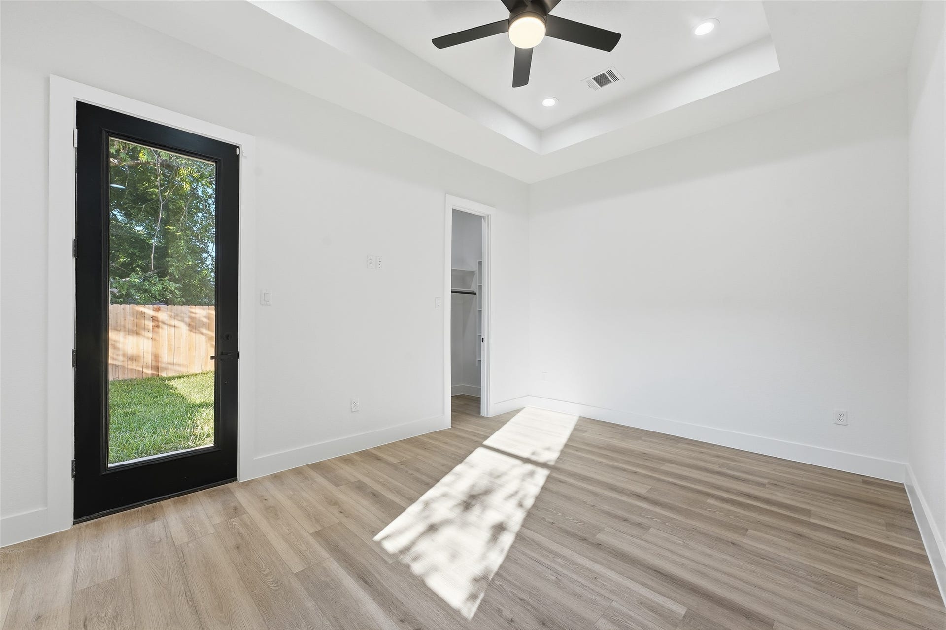 4653 Phlox Street, Houston, TX 77051 First Floor Primary Bedroom