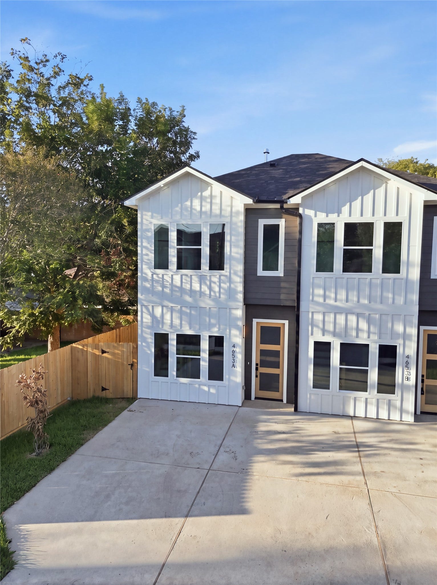 4653 Phlox Street, Houston, TX 77051 4653 Phlox Street, Houston, TX 77051