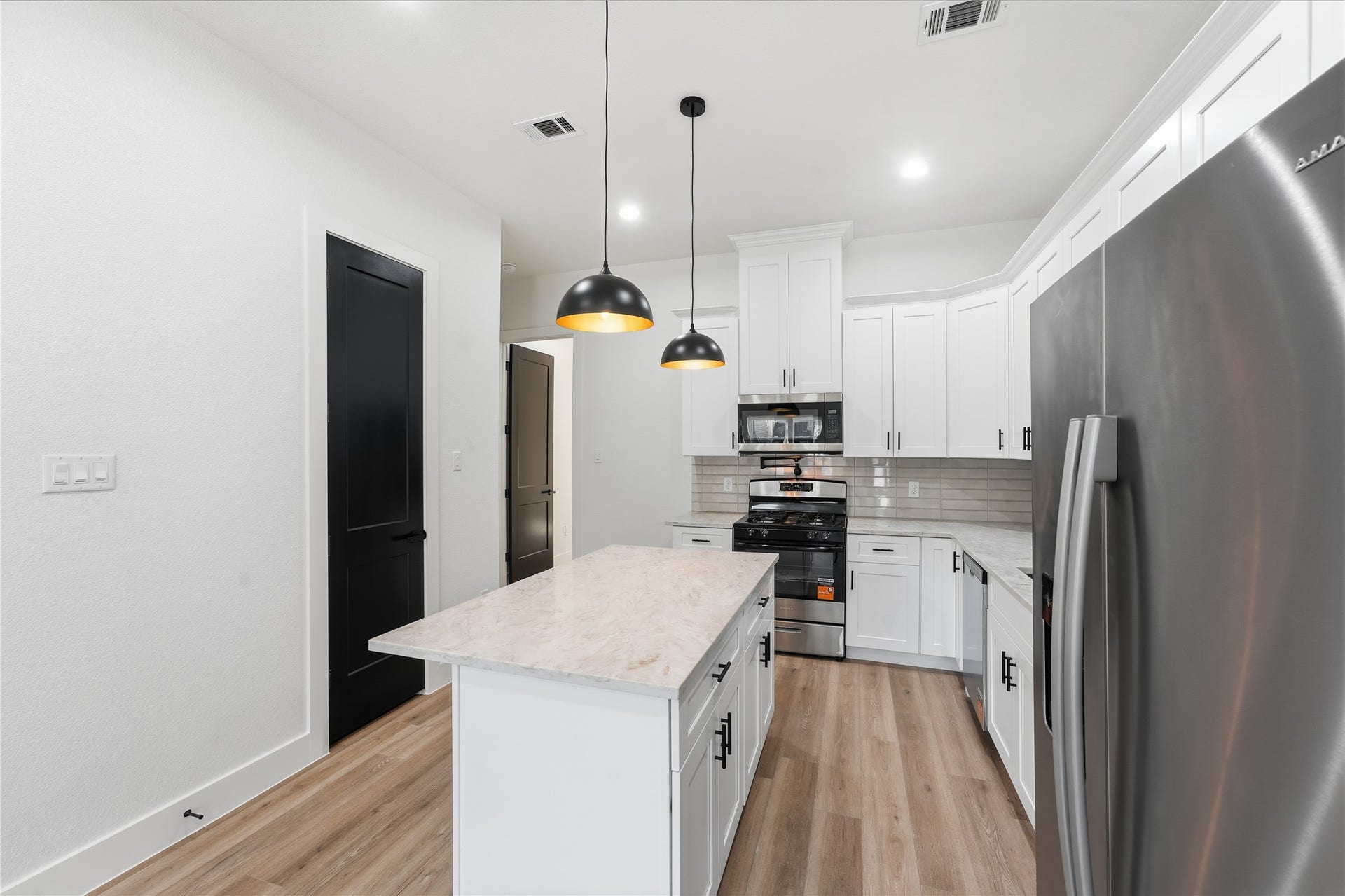 4653 Phlox Street, Houston, TX 77051 4653 Phlox Street, Houston, TX 77051