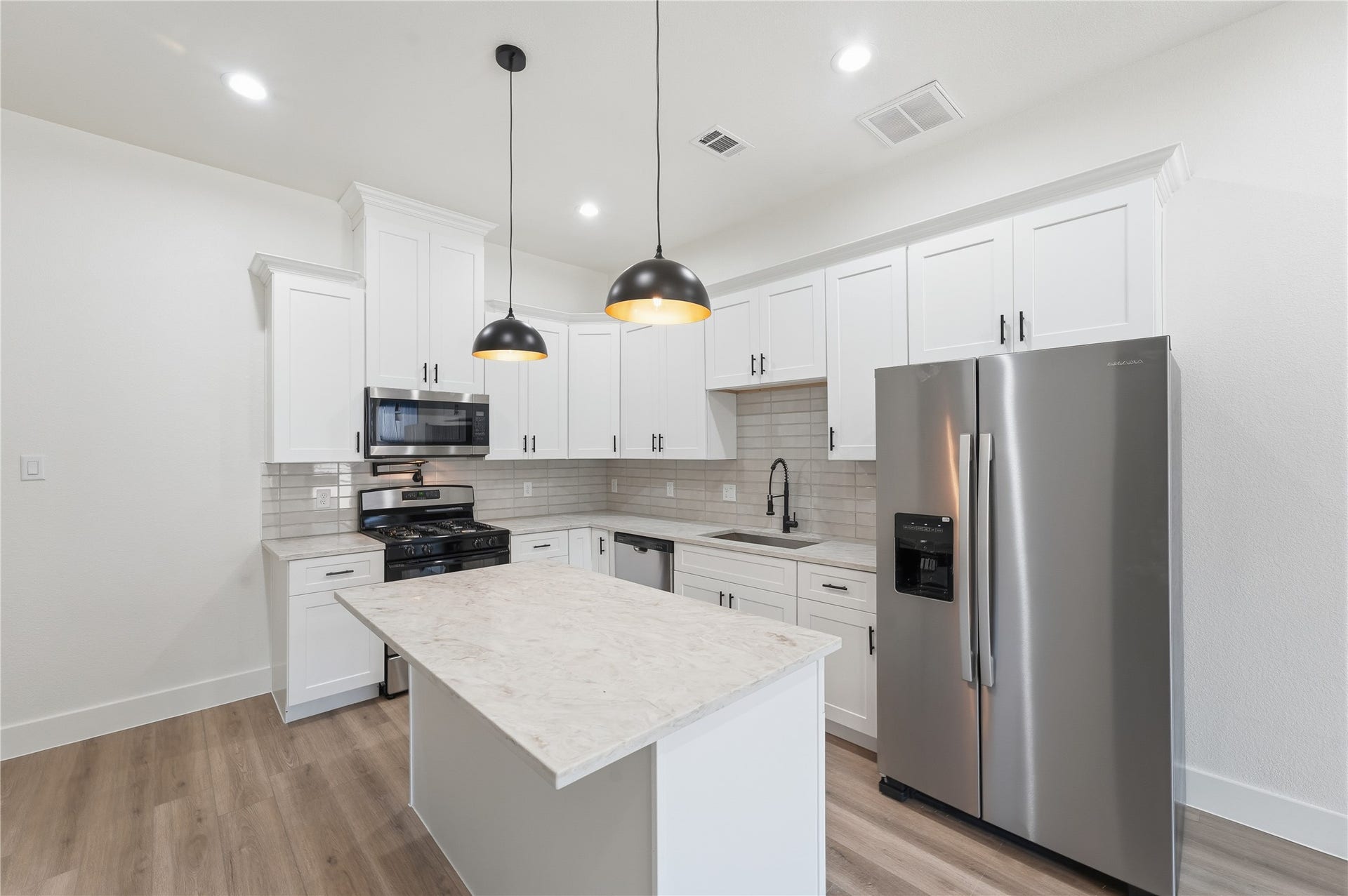 4653 Phlox Street, Houston, TX 77051 First Floor Kitchen + Living with Fridge Included