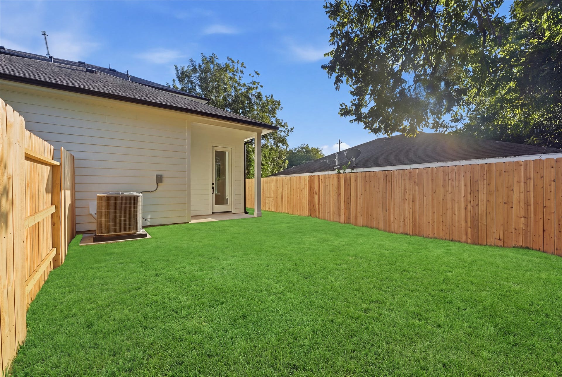 4653 Phlox Street, Houston, TX 77051 4653 Phlox Street, Houston, TX 77051