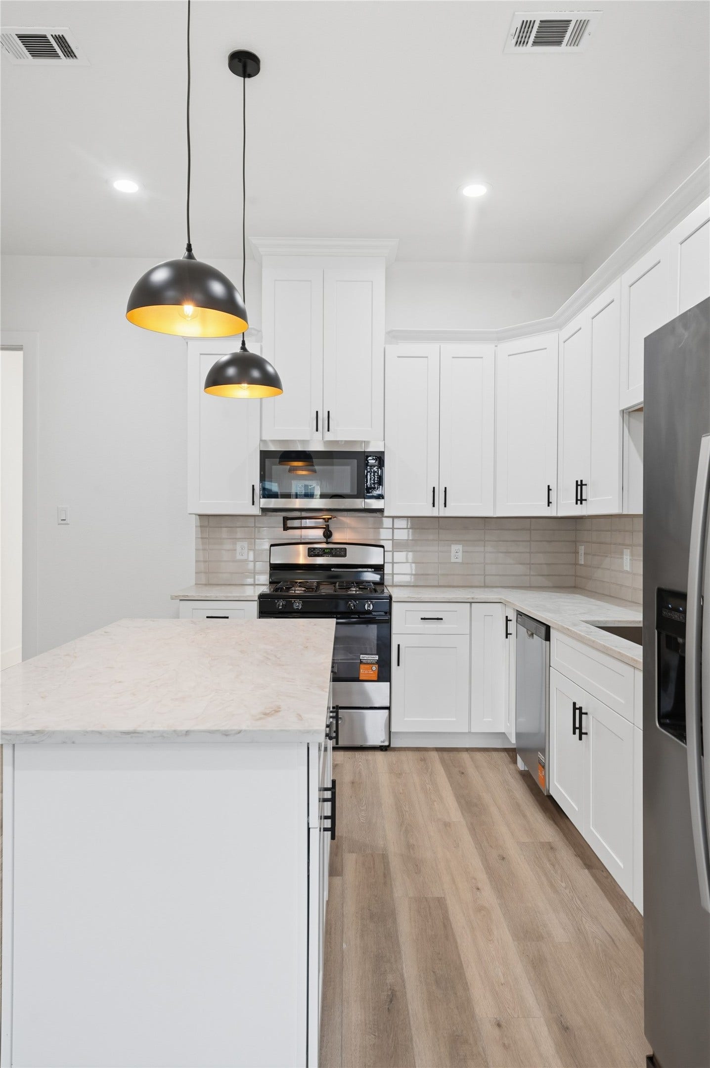 4653 Phlox Street, Houston, TX 77051 4653 Phlox Street, Houston, TX 77051