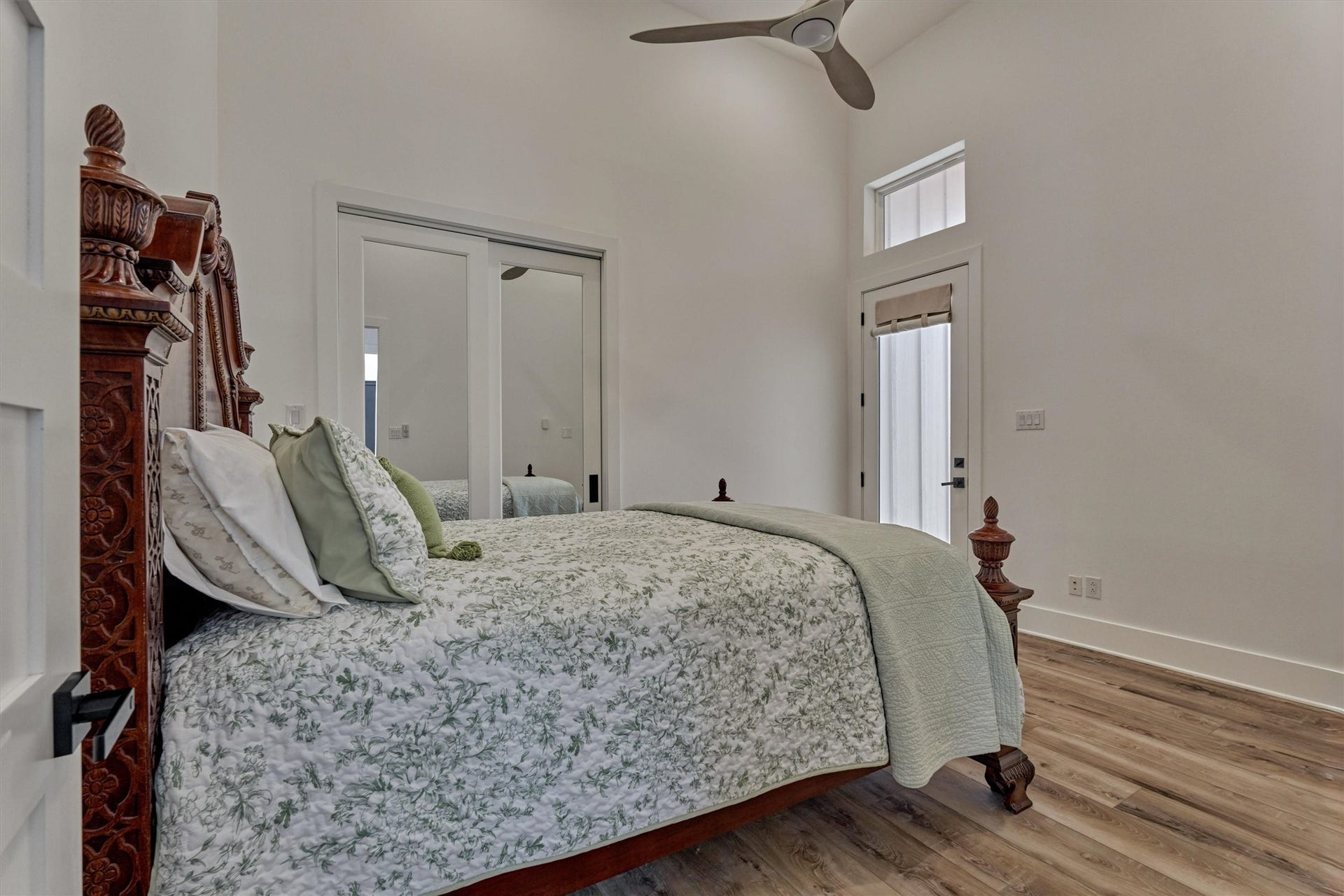 9228 Lake Conroe Drive, Conroe, TX 77304 The second guest bedroom features a private entry from the outside which makes it ideal for grown children or other guests.