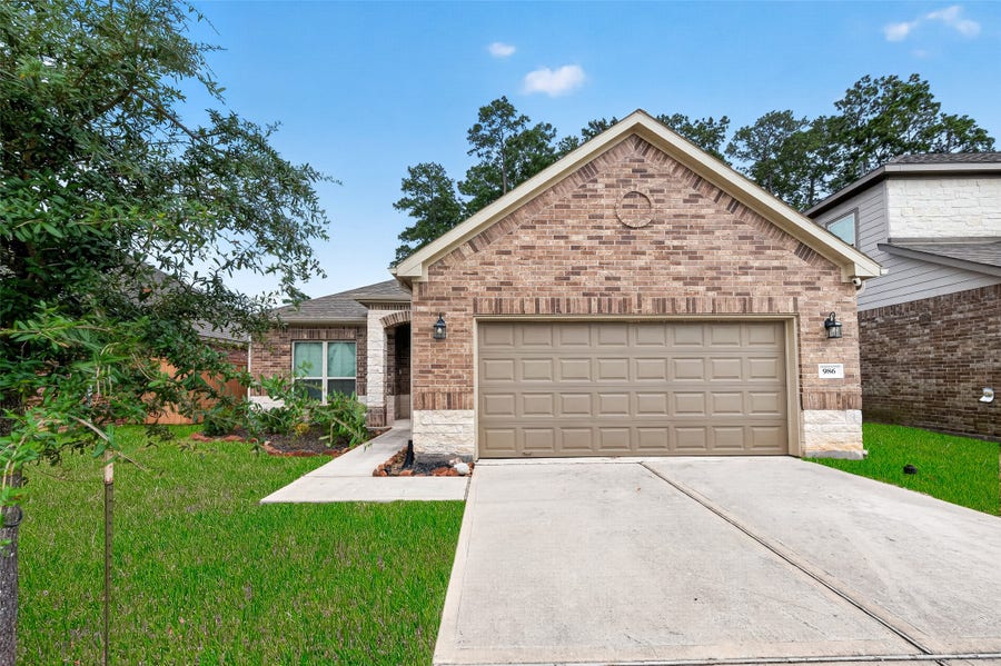 Property photo for 986 Golden Willow Lane, Conroe, TX