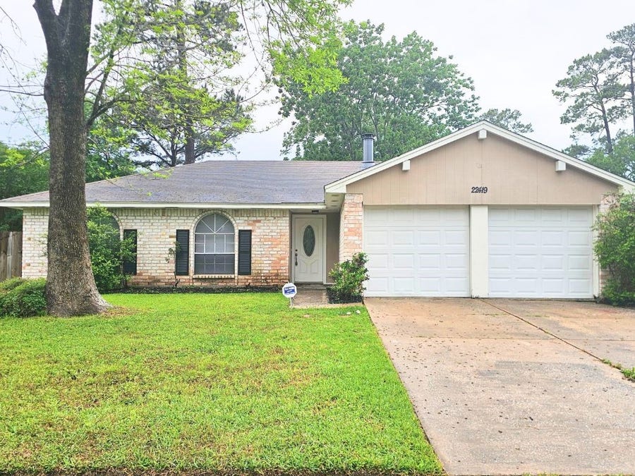 Property photo for 22419 Springgate Drive, Spring, TX