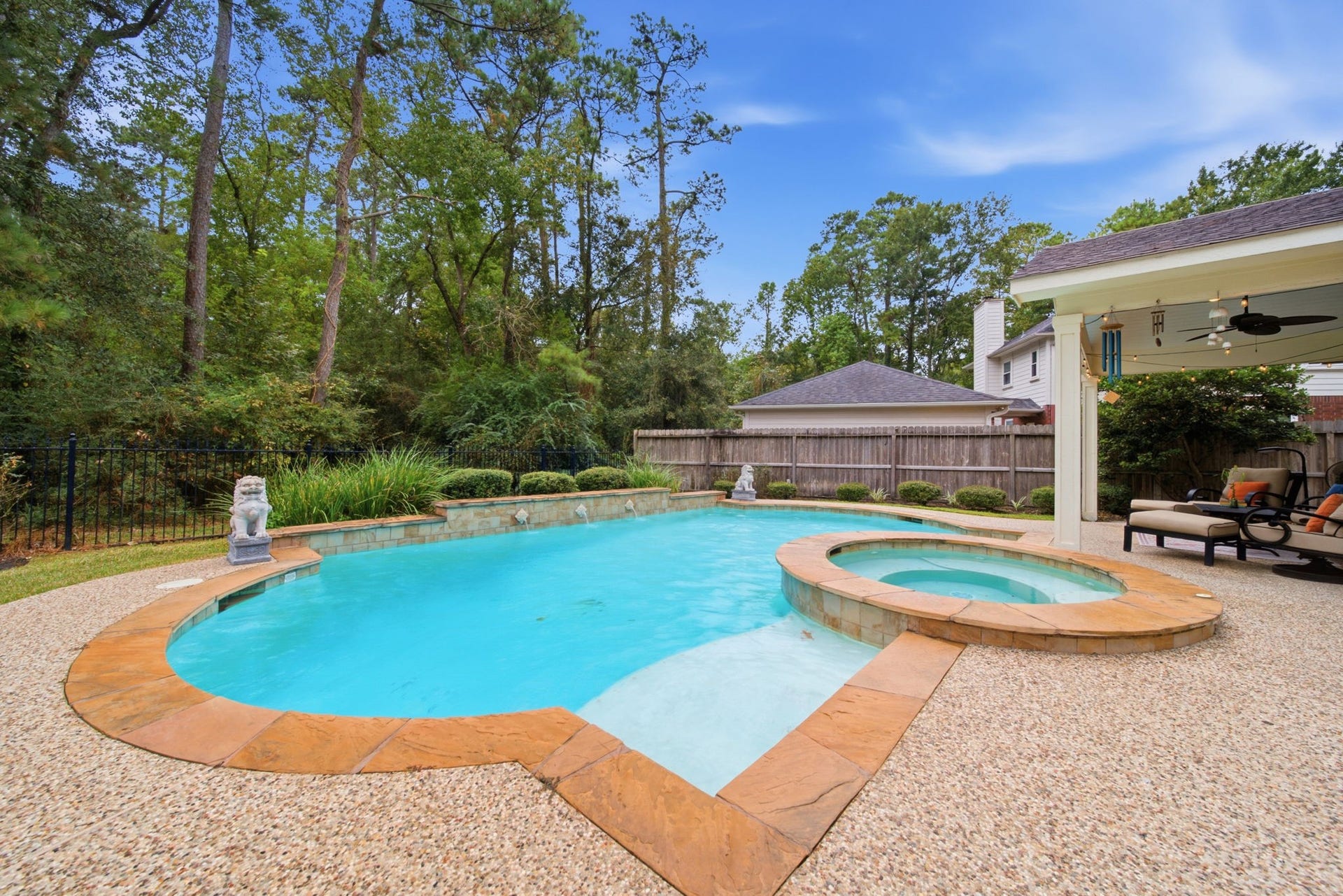 99 E Sterling Pond Circle, The Woodlands, TX 77382 99 E Sterling Pond Circle, The Woodlands, TX 77382
