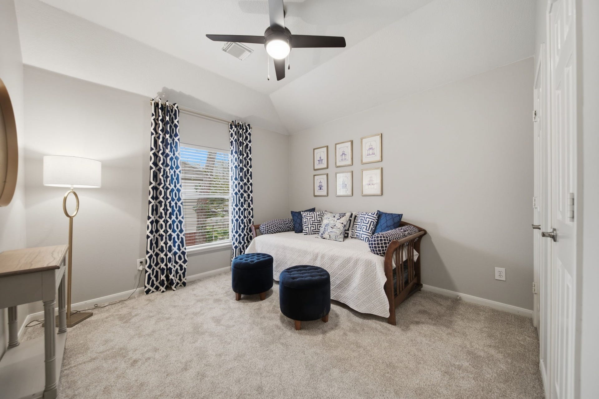 99 E Sterling Pond Circle, The Woodlands, TX 77382 99 E Sterling Pond Circle, The Woodlands, TX 77382