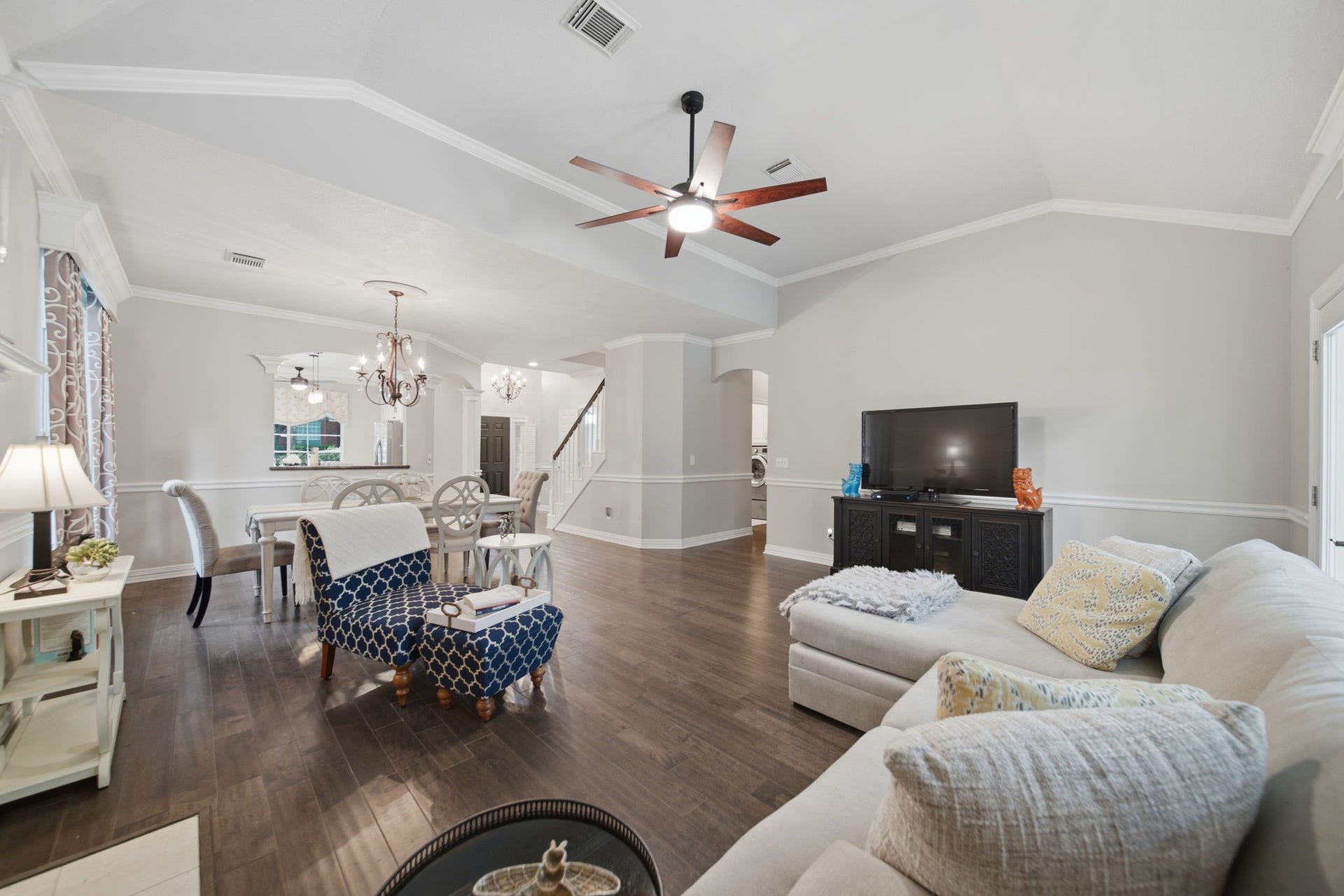 99 E Sterling Pond Circle, The Woodlands, TX 77382 99 E Sterling Pond Circle, The Woodlands, TX 77382