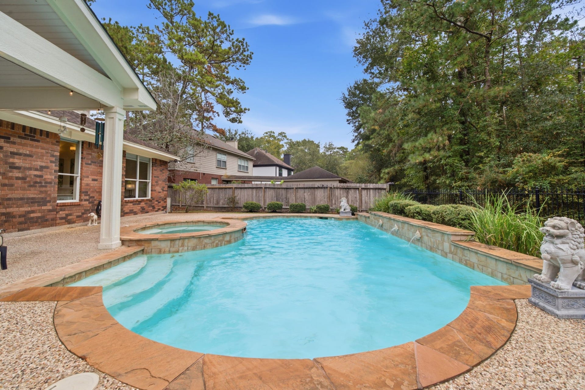 99 E Sterling Pond Circle, The Woodlands, TX 77382 99 E Sterling Pond Circle, The Woodlands, TX 77382