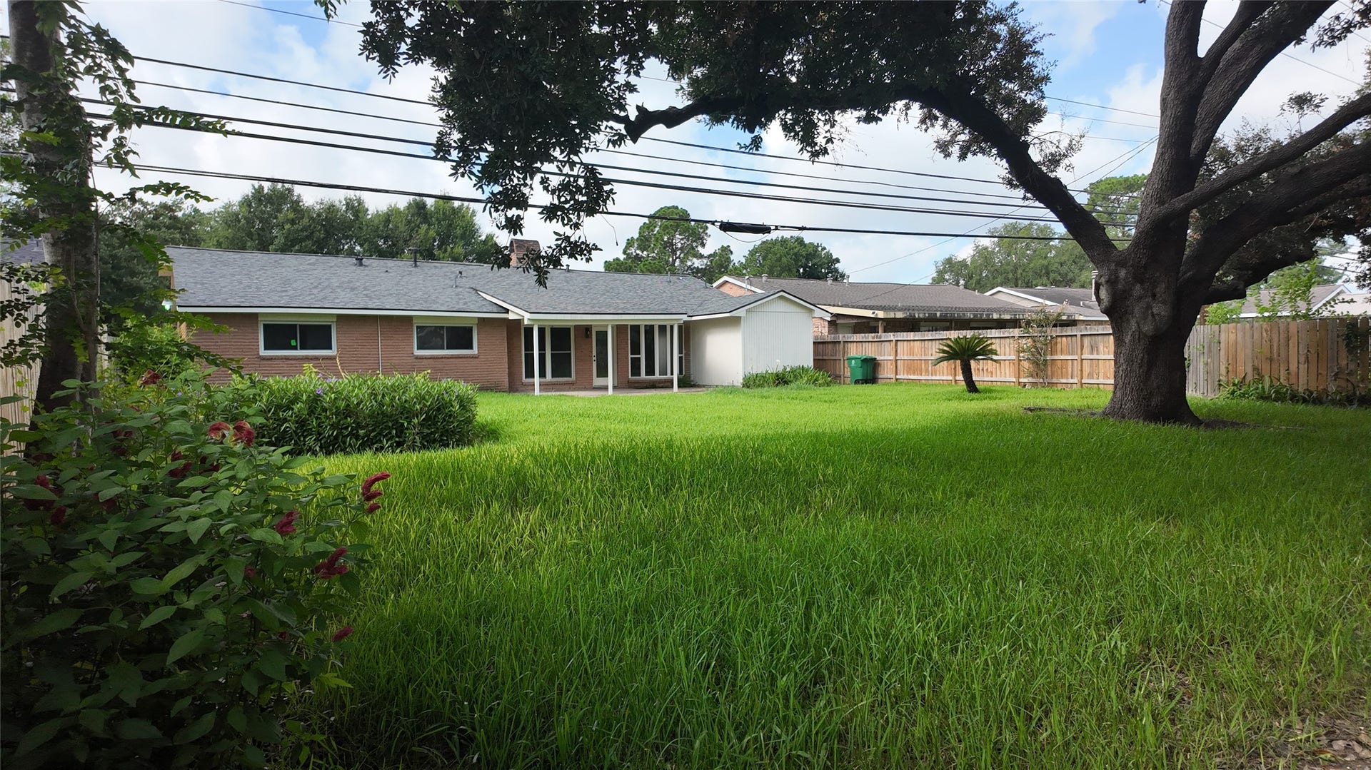 5946 Willowbend Boulevard, Houston, TX 77096 5946 Willowbend Boulevard, Houston, TX 77096