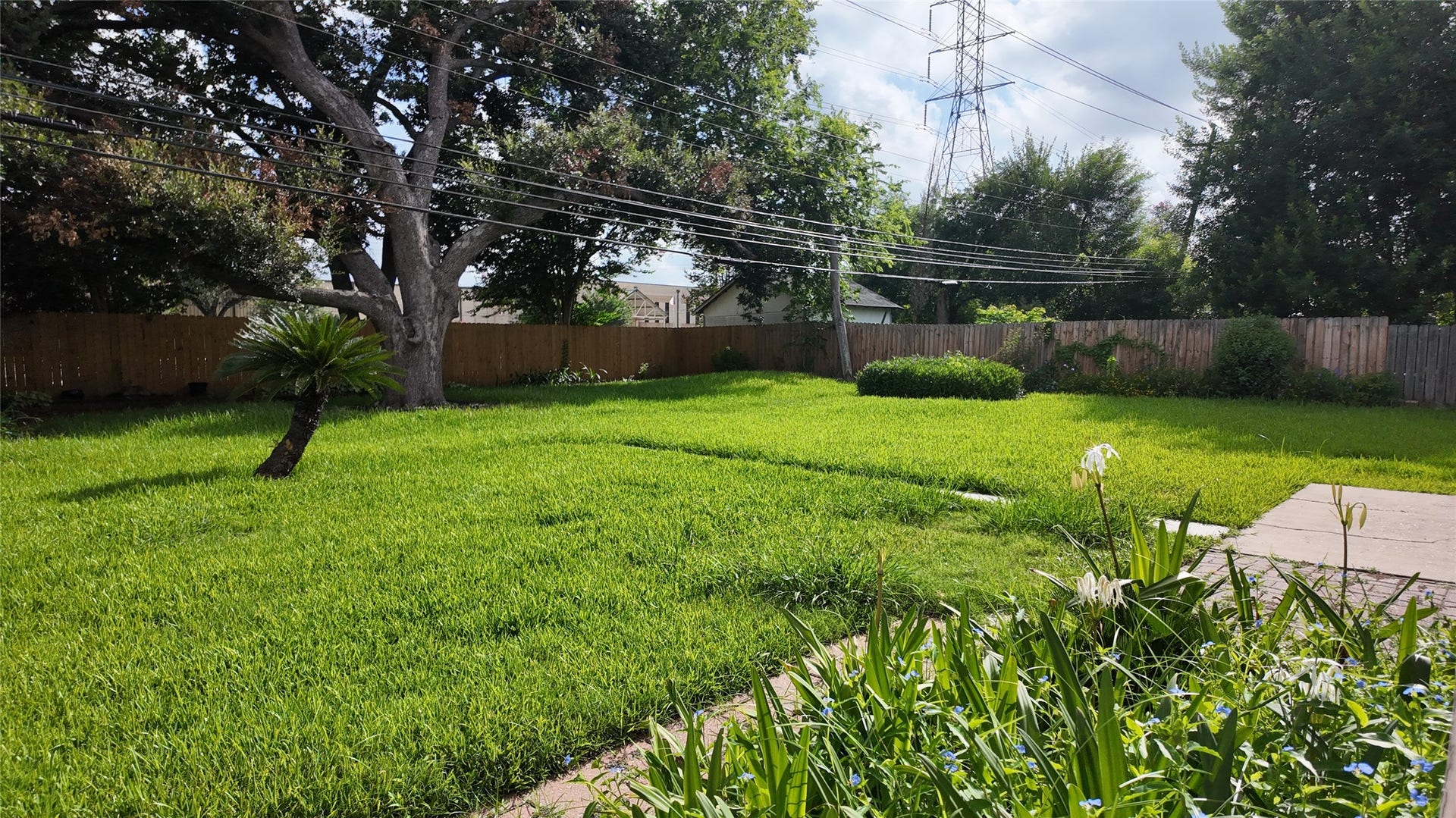 5946 Willowbend Boulevard, Houston, TX 77096 5946 Willowbend Boulevard, Houston, TX 77096