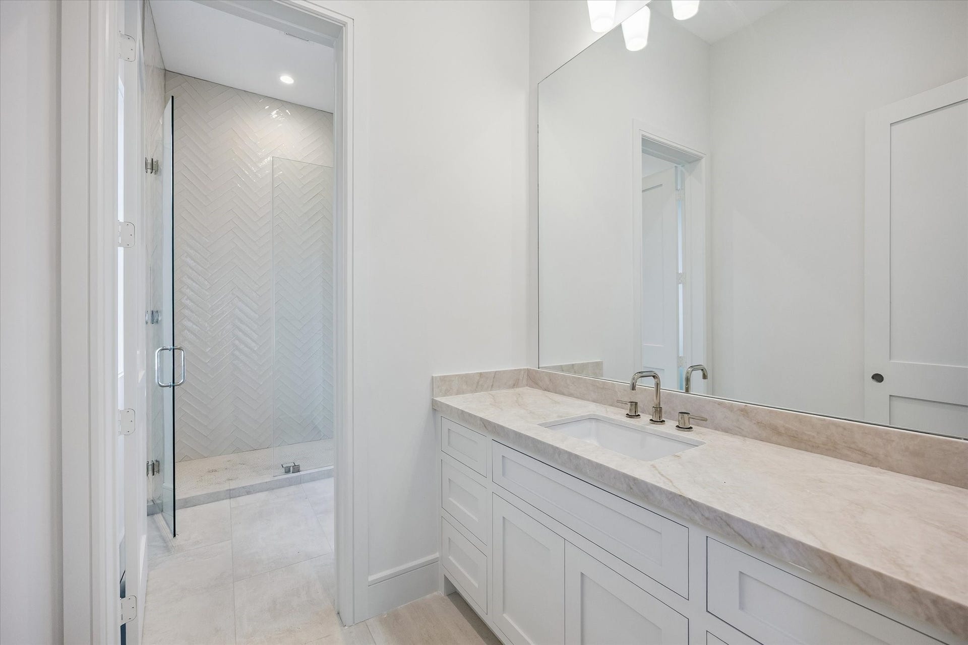 6011 Stones Throw Road, Houston, TX 77057 6011 Stones Throw Road, Houston, TX 77057