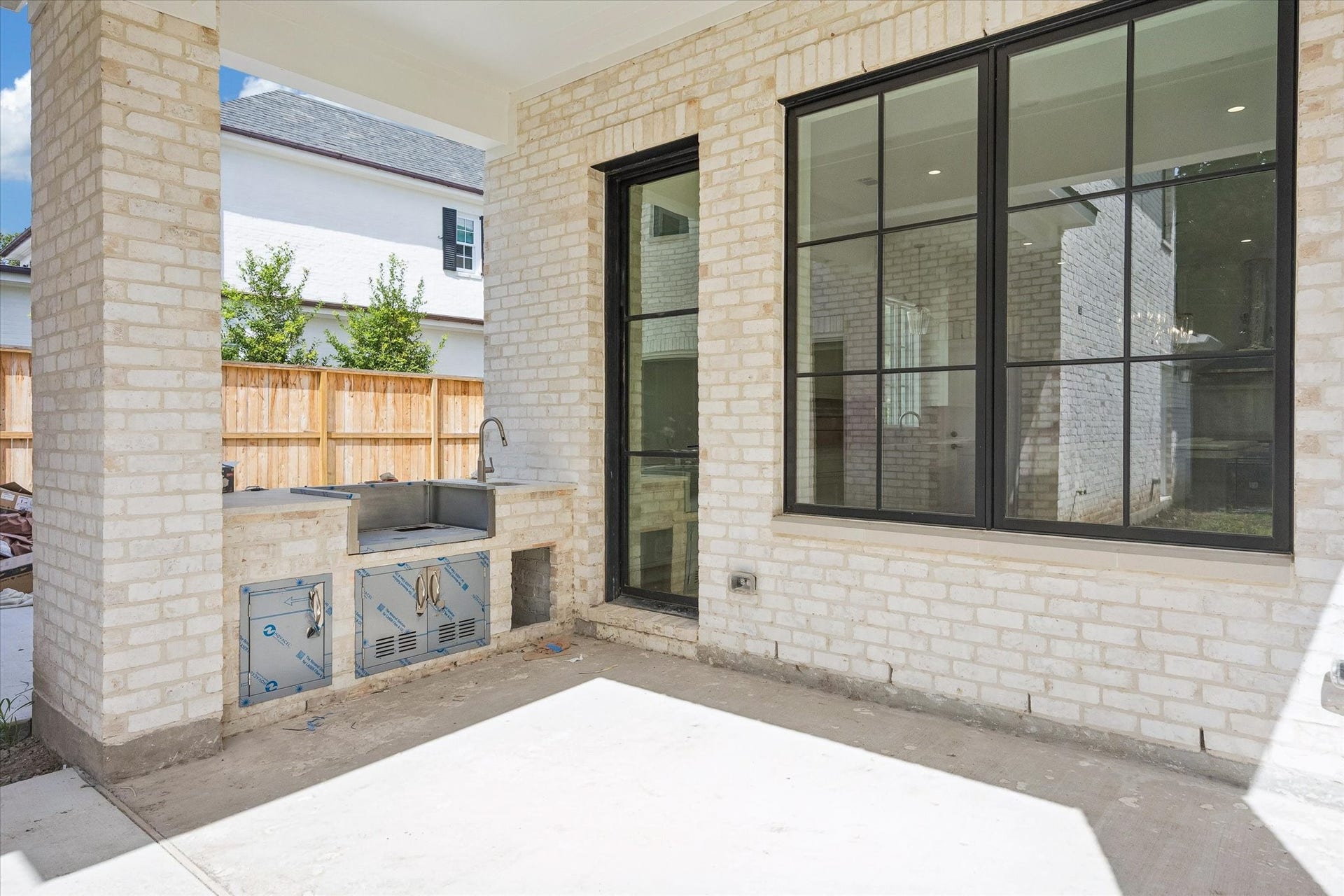 6011 Stones Throw Road, Houston, TX 77057 Summer kitchen.