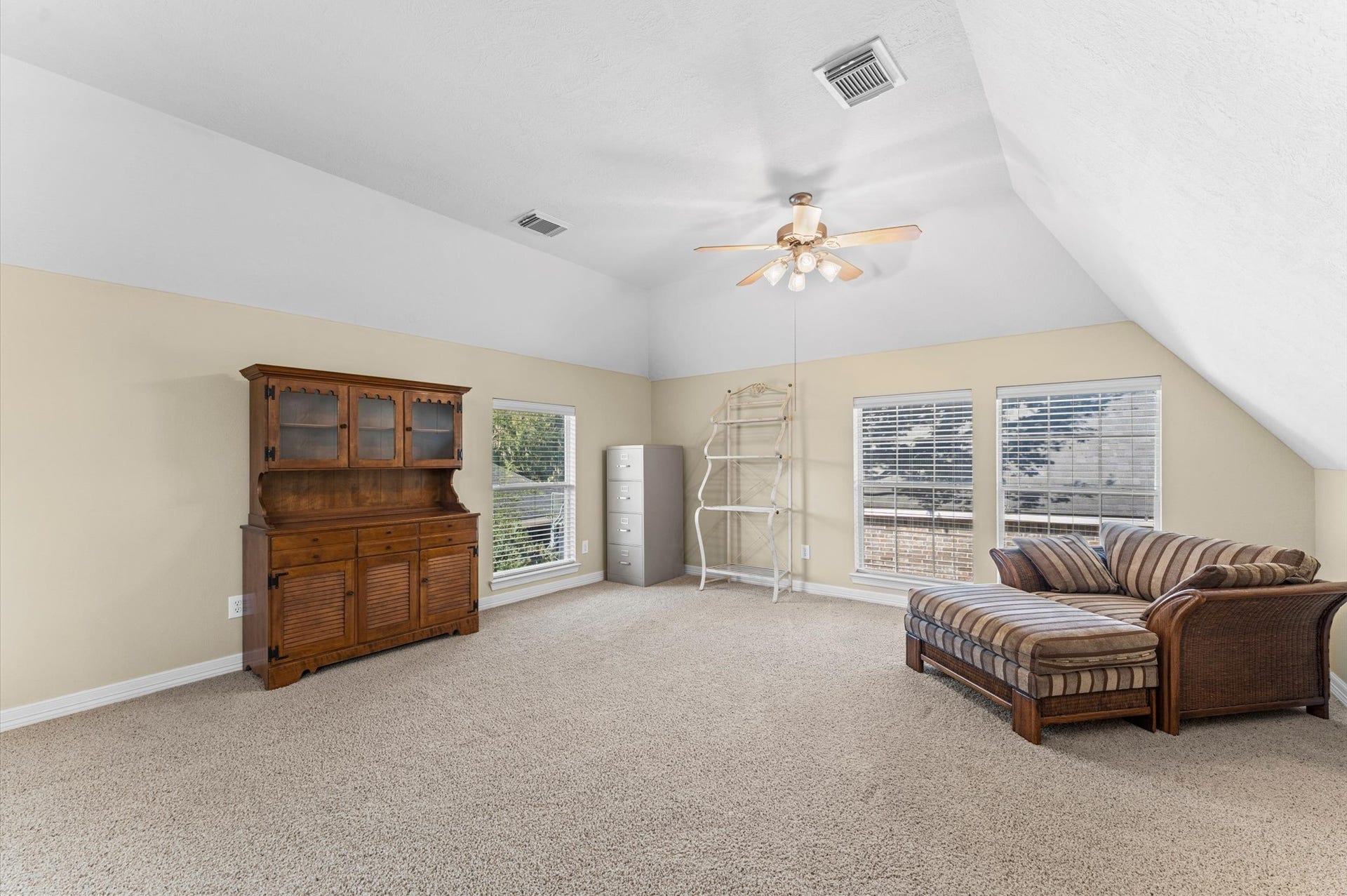 8511 Stones Throw Lane, Missouri City, TX 77459 Upstairs Game Room
