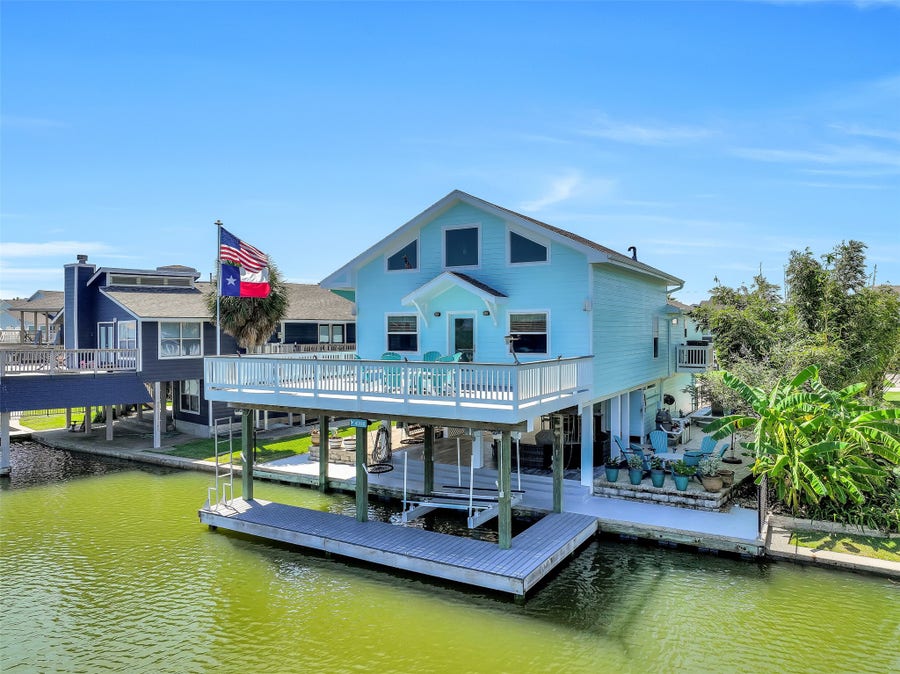 Property photo for 4310 Karankawa Way, Jamaica Beach, TX