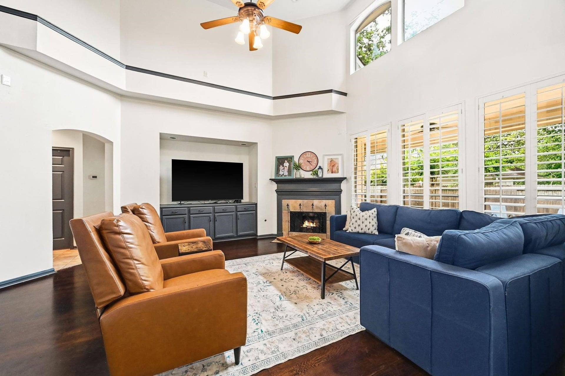 3807 Oakland Circle, Missouri City, TX 77459 3807 Oakland Circle, Missouri City, TX 77459
