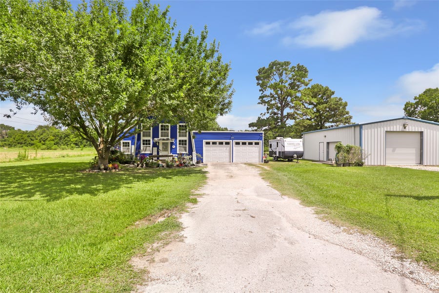 Property photo for 275 Commerce Lane, Highlands, TX