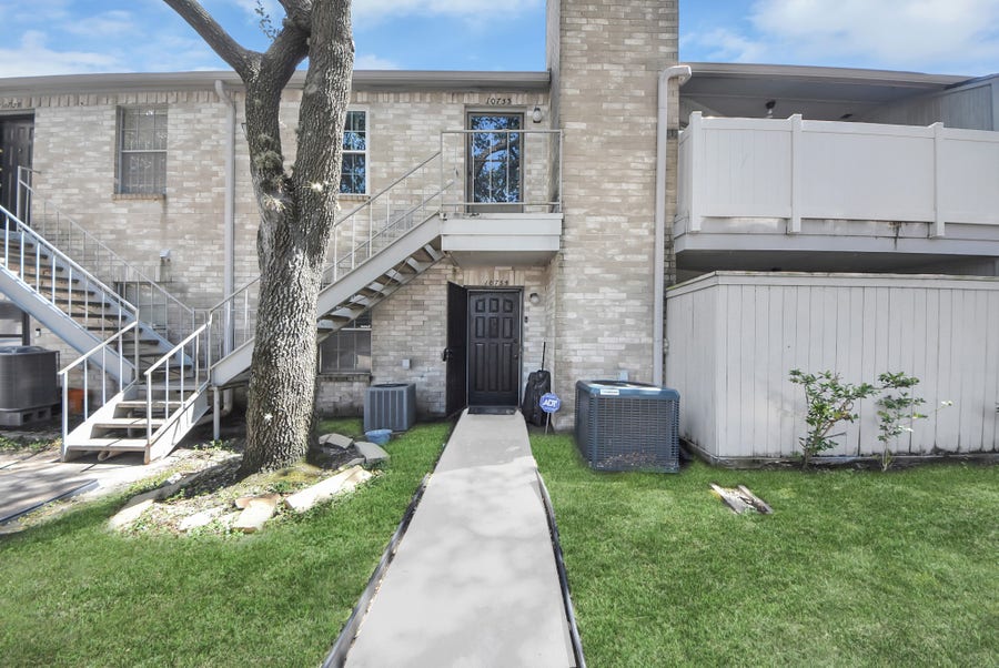 Property photo for 10735 Braes Bend Drive, Houston, TX