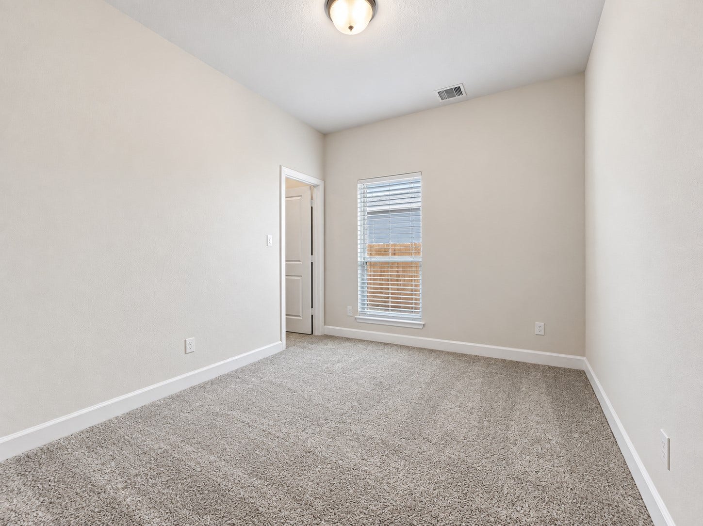 146 Dove Springs Court, Conroe, TX 77304 Having a bedroom downstairs gives you added flexibility for guests, family, or anyone who prefers easy access without needing to use the stairs.