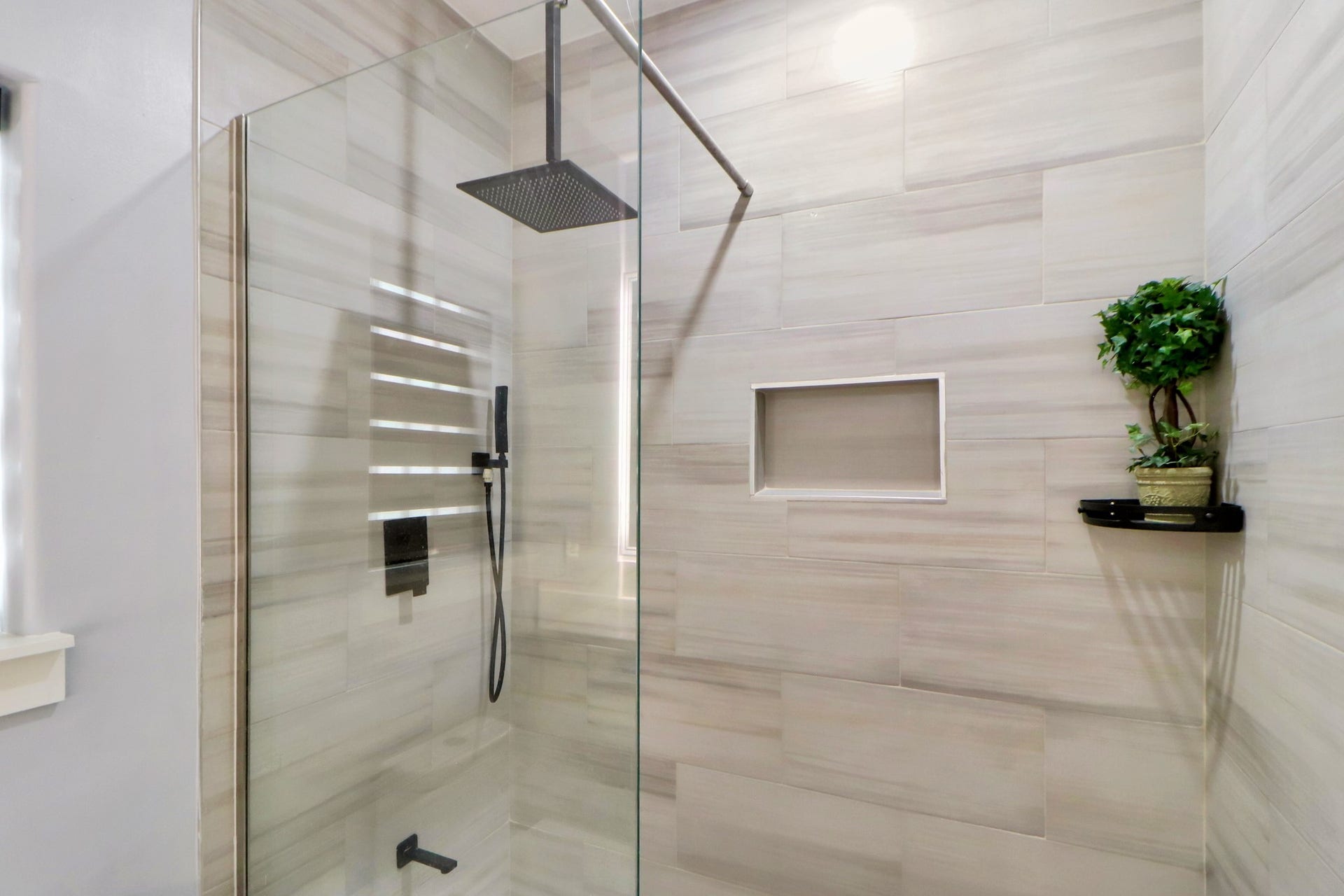3027 Clinton Drive, Houston, TX 77020