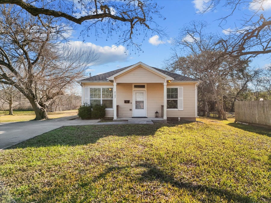 Property photo for 2105 Howell Avenue, La Marque, TX