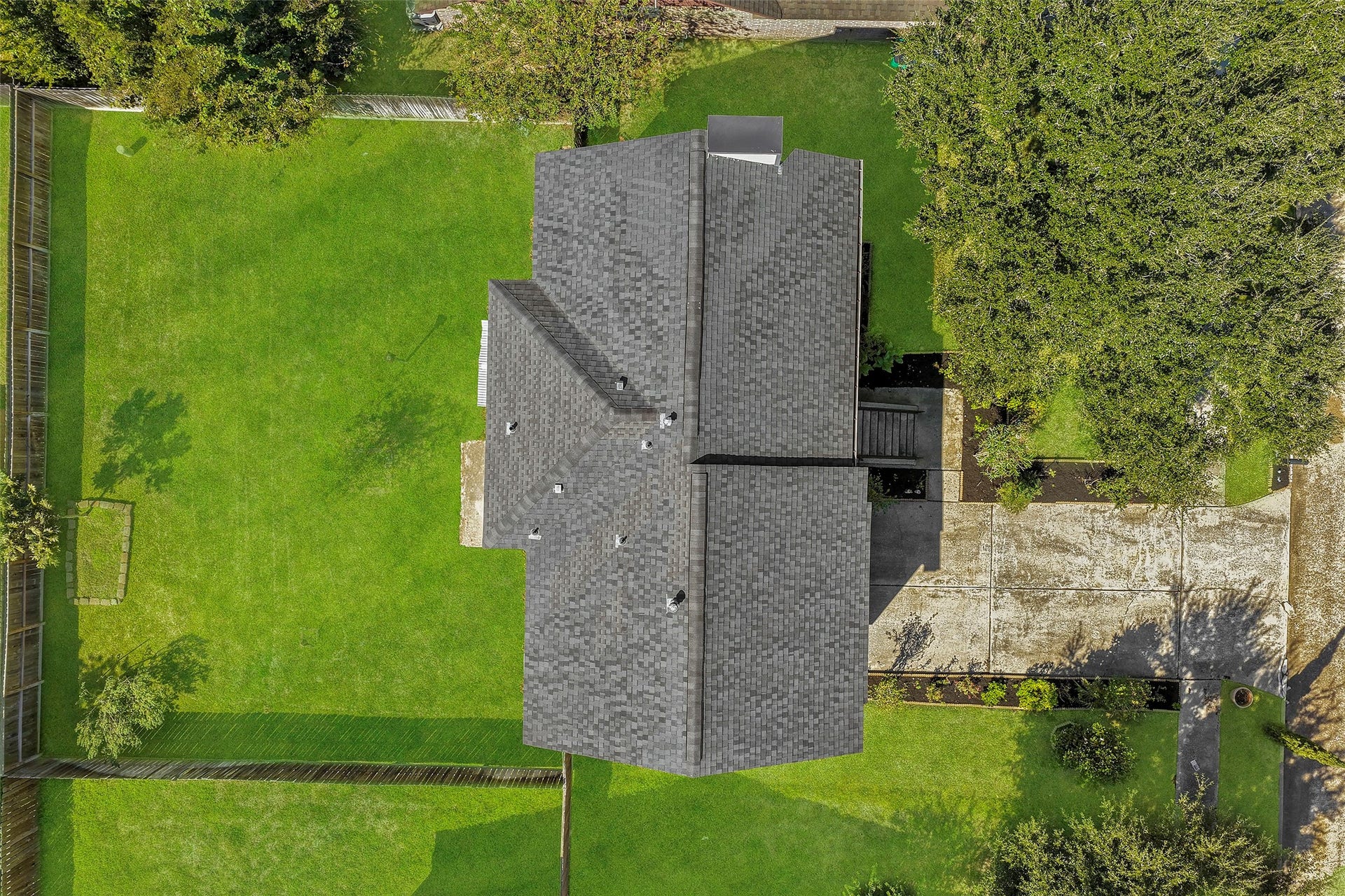 19331 Diversion Drive, Tomball, TX 77375 Aerial view of the property
